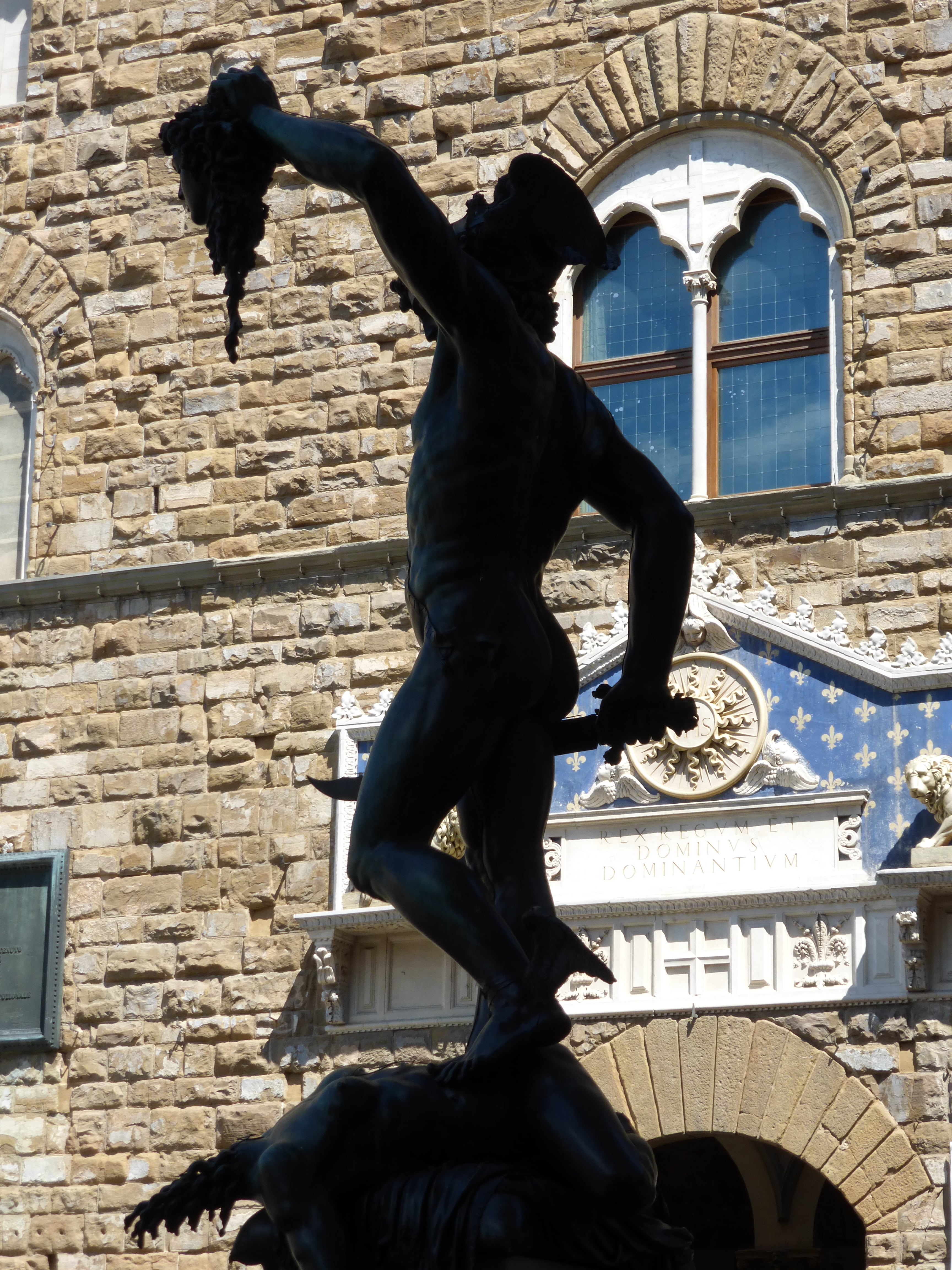 art and craft, building exterior, travel, the past, day, benvenuto cellini, travel destinations, statue, sculpture, human representation, creativity, low angle view, Phone HD Wallpaper