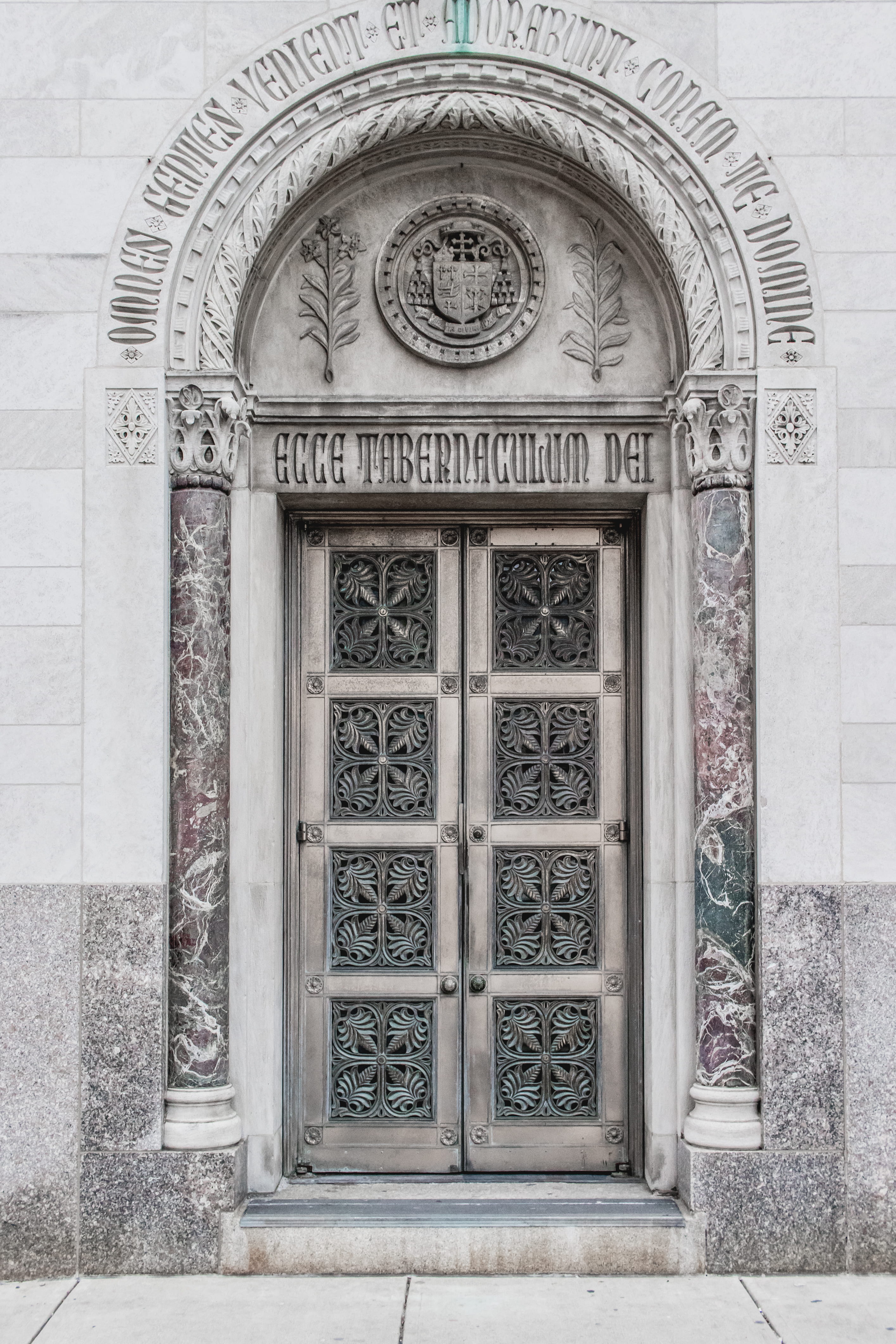 4K, building exterior, no people, tabernaculum, city, marble, creativity, security, old, entrance, etched, outdoors, architecture, built structure, dei, Phone HD Wallpaper