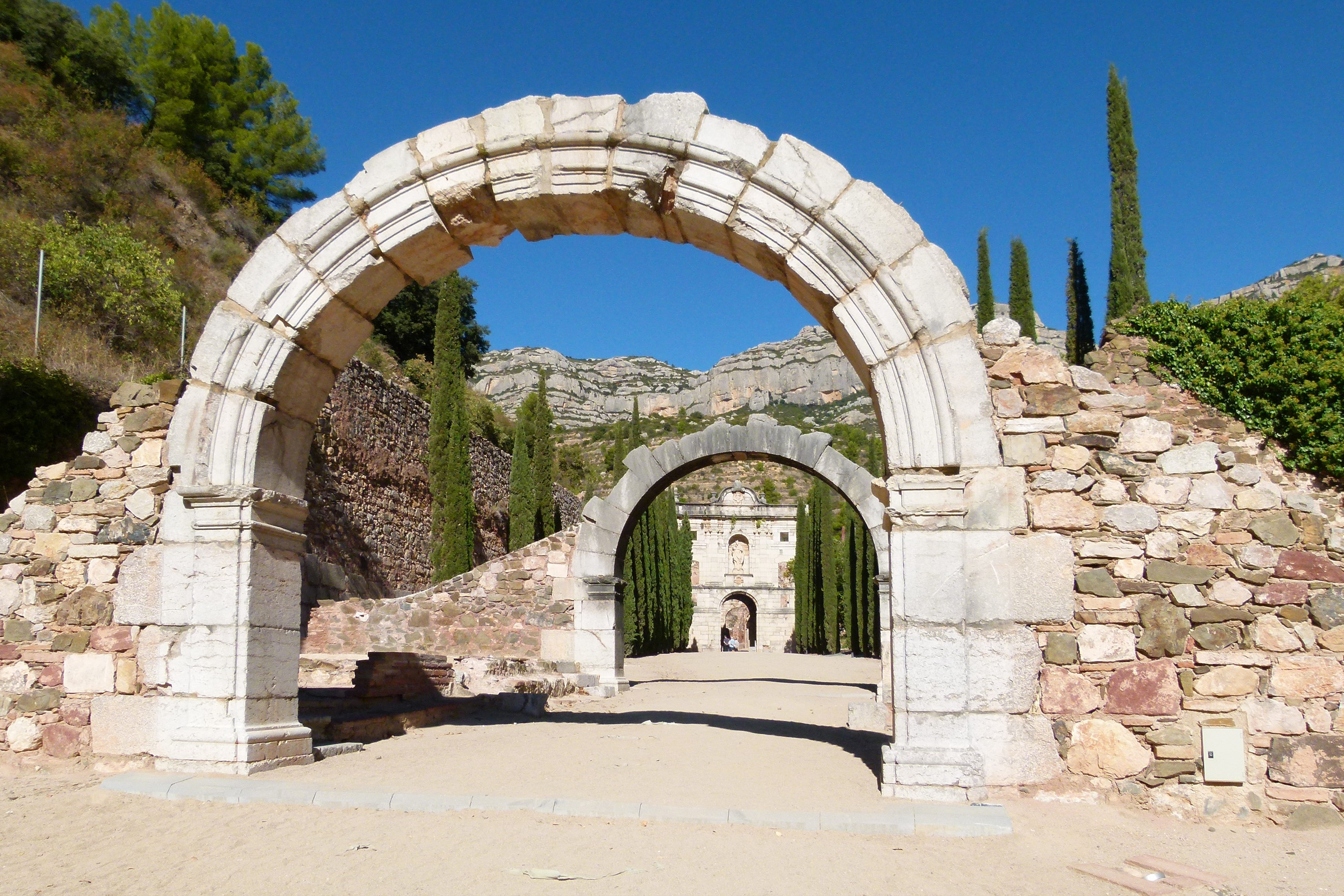 history, architecture, ruins, no people, catalunya, old, solid, arch, priorat, travel destinations, blue, ancient, building exterior, clear sky, sunlight, HD Wallpaper