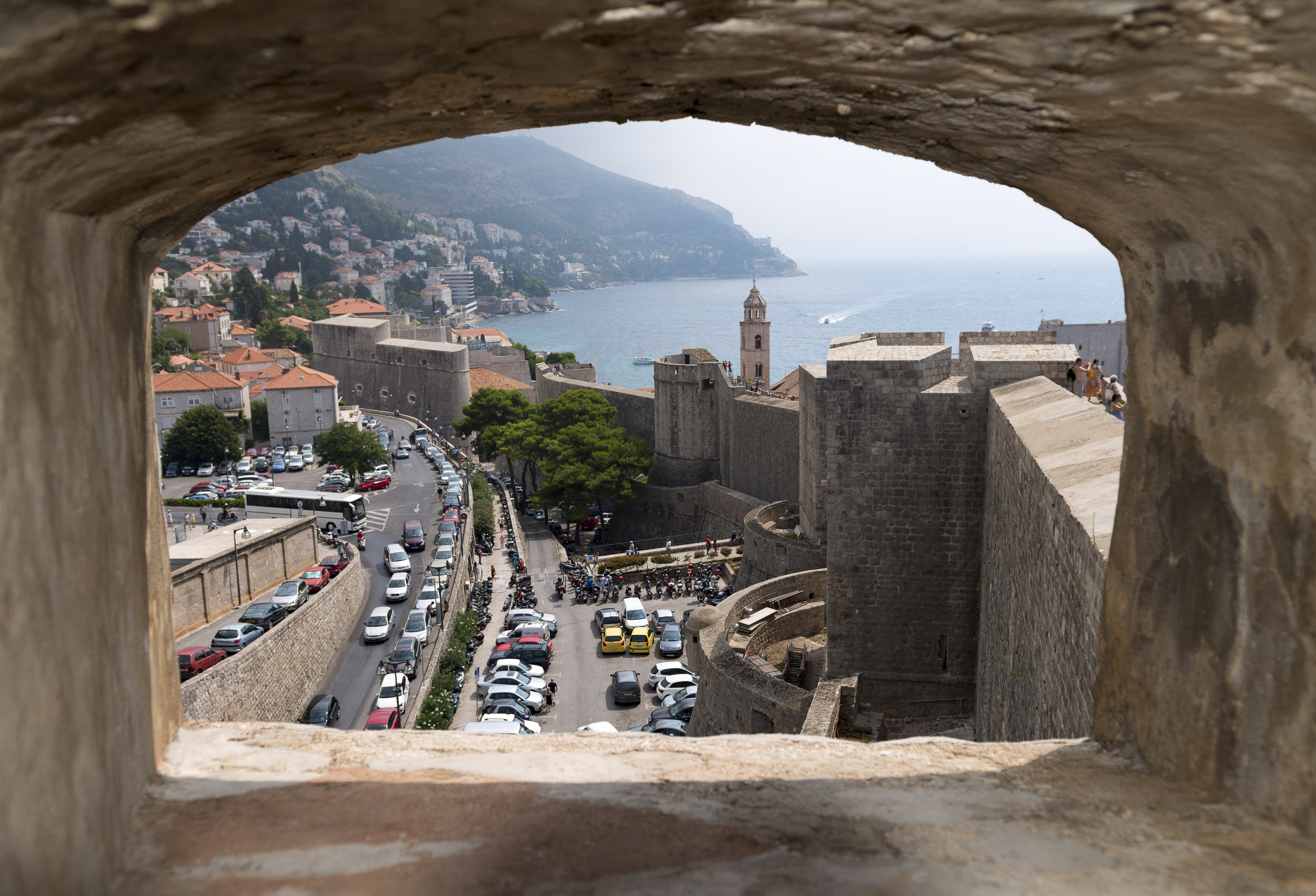 travel, transportation, travel destinations, architecture, croatia, lookout, wall, the past, 5K, arch, built structure, incidental people, nature, dubrovnik, HD Wallpaper