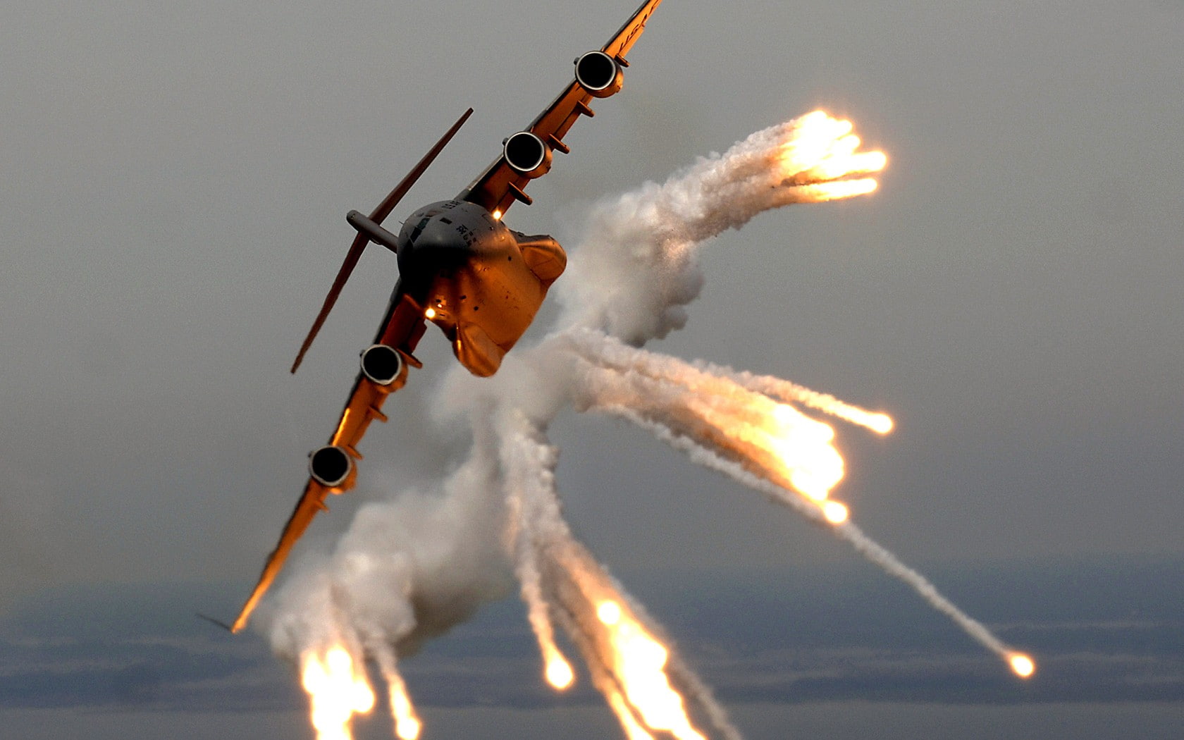speed, air vehicle, flares, nature, plane, Boeing C-17 Globemaster III, aerobatics, sport, flying, low angle view, mode of transportation, Boeing, smoke - physical structure, HD Wallpaper