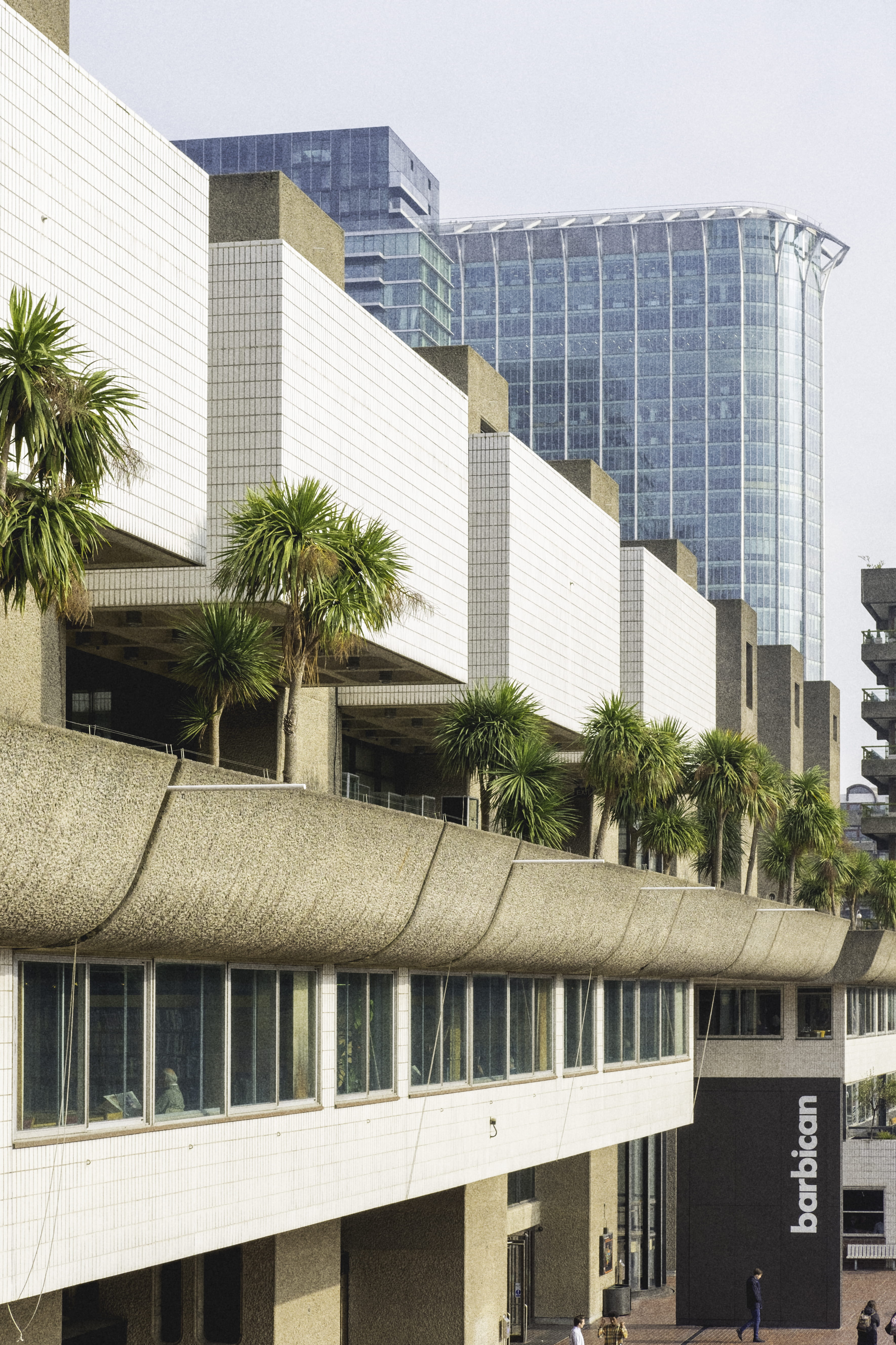 concrete, london, complex, skyscraper, urbanism, office building exterior, plant, united kingdom, low angle view, utopian, modern, no people, glass - material, Phone HD Wallpaper