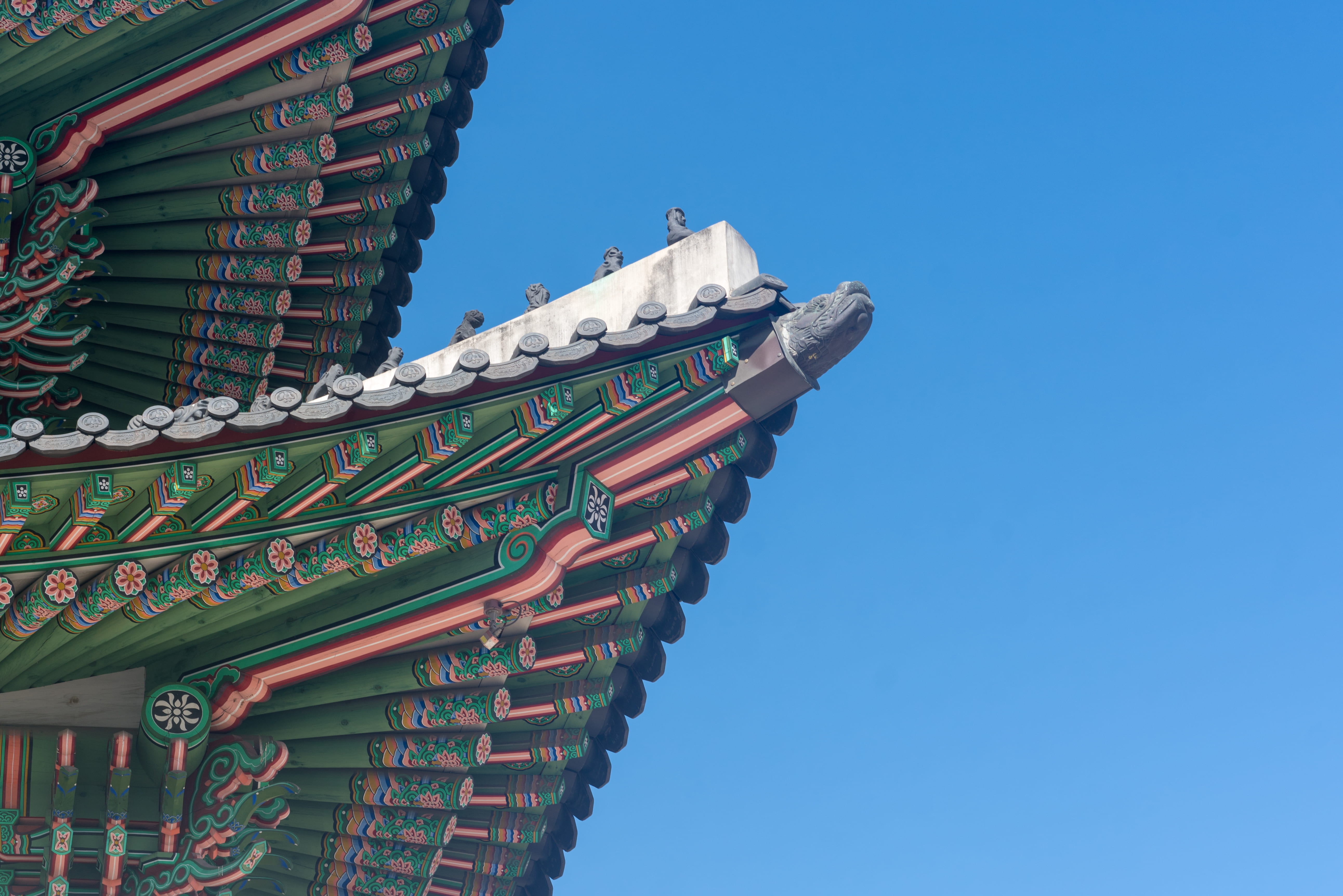 religion, built structure, architecture, belief, tile, outdoors, temple, no people, gray, building, building exterior, low angle view, red, blue, roof, HD Wallpaper