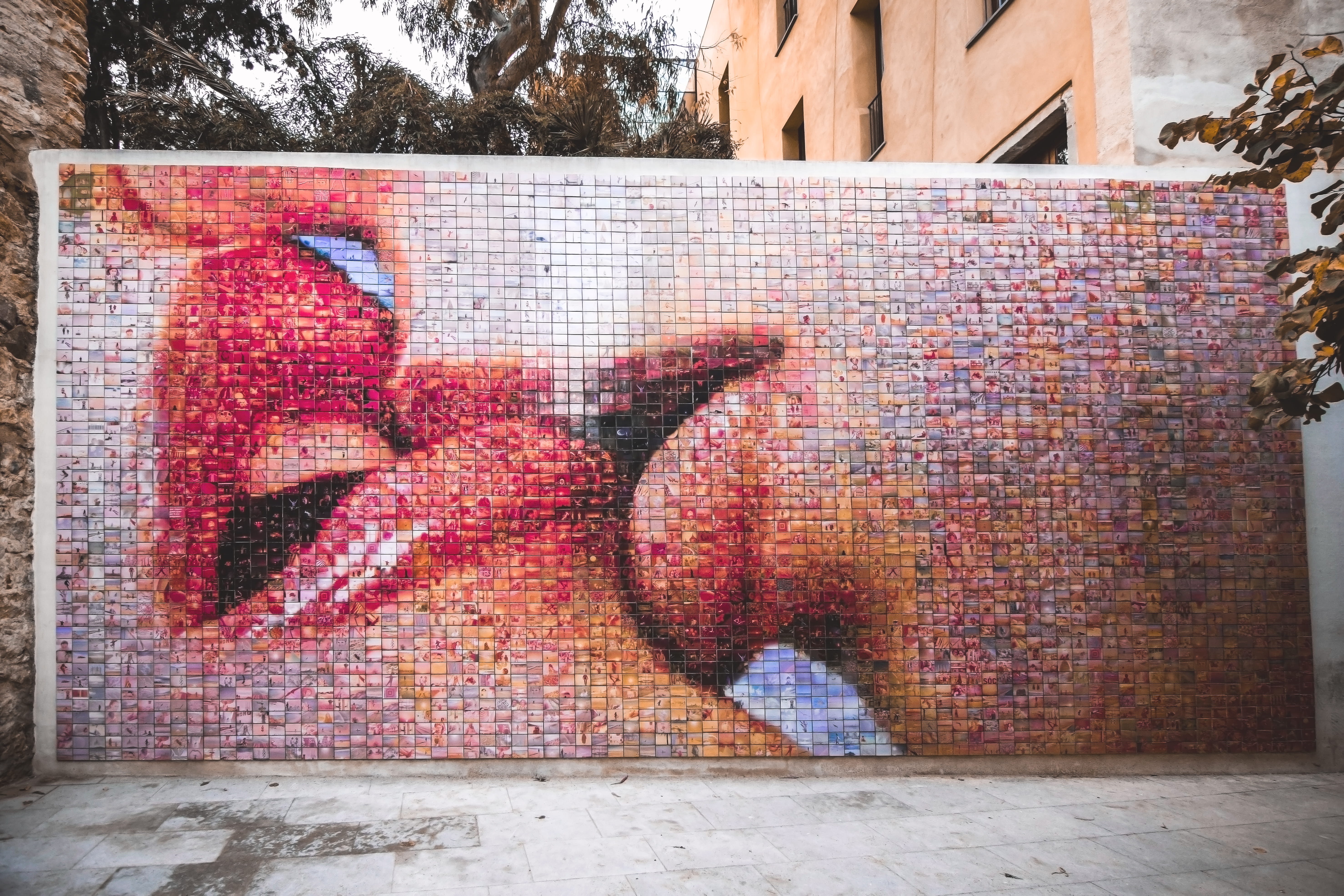 kiss, emotion, graffiti, street art, wall, real people, creativity, day, brick, art, architecture, barcelona, painting, wall - building feature, representation, HD Wallpaper