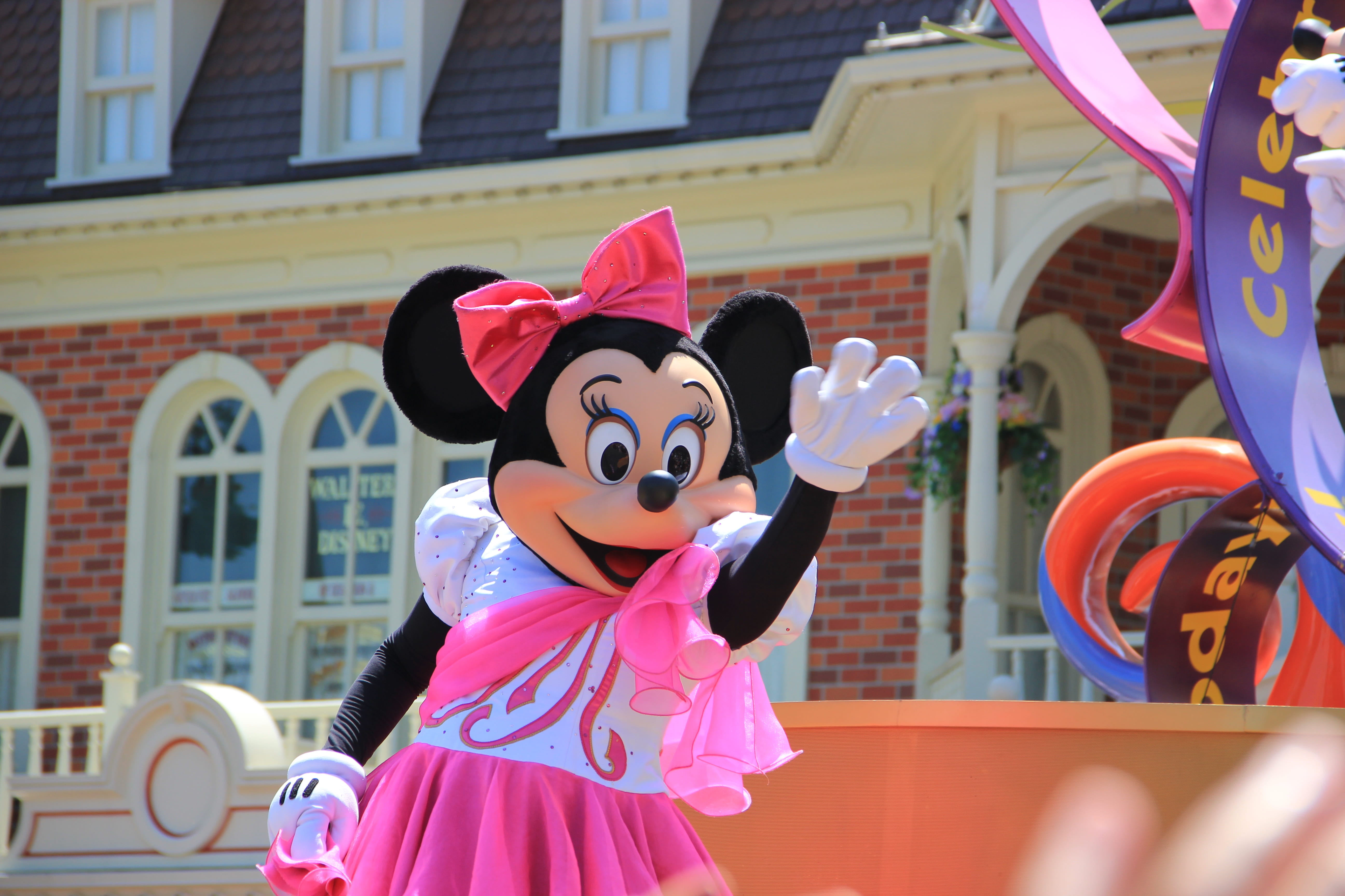celebration, fun, mouse, waving, costume, built structure, real people, mickey, architecture, childhood, outdoors, innocence, child, people, positive emotion, HD Wallpaper