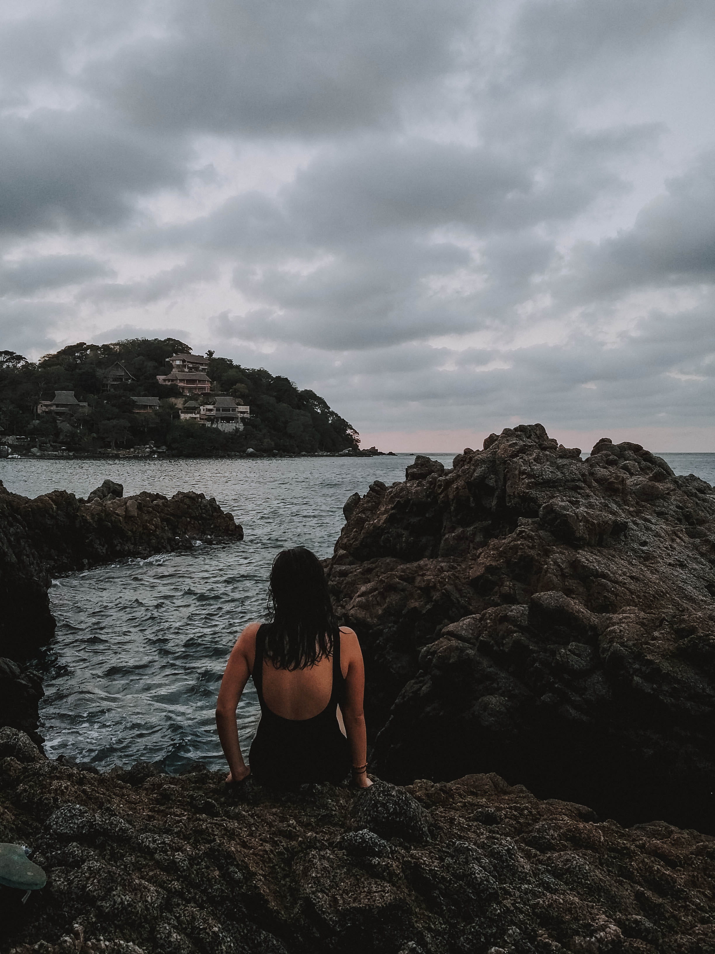 cliff, sky, woman, shoreline, one person, lifestyles, wearing, rock - object, person, 2K, outdoors, leisure activities, water, promontory, apparel, solid, Phone HD Wallpaper