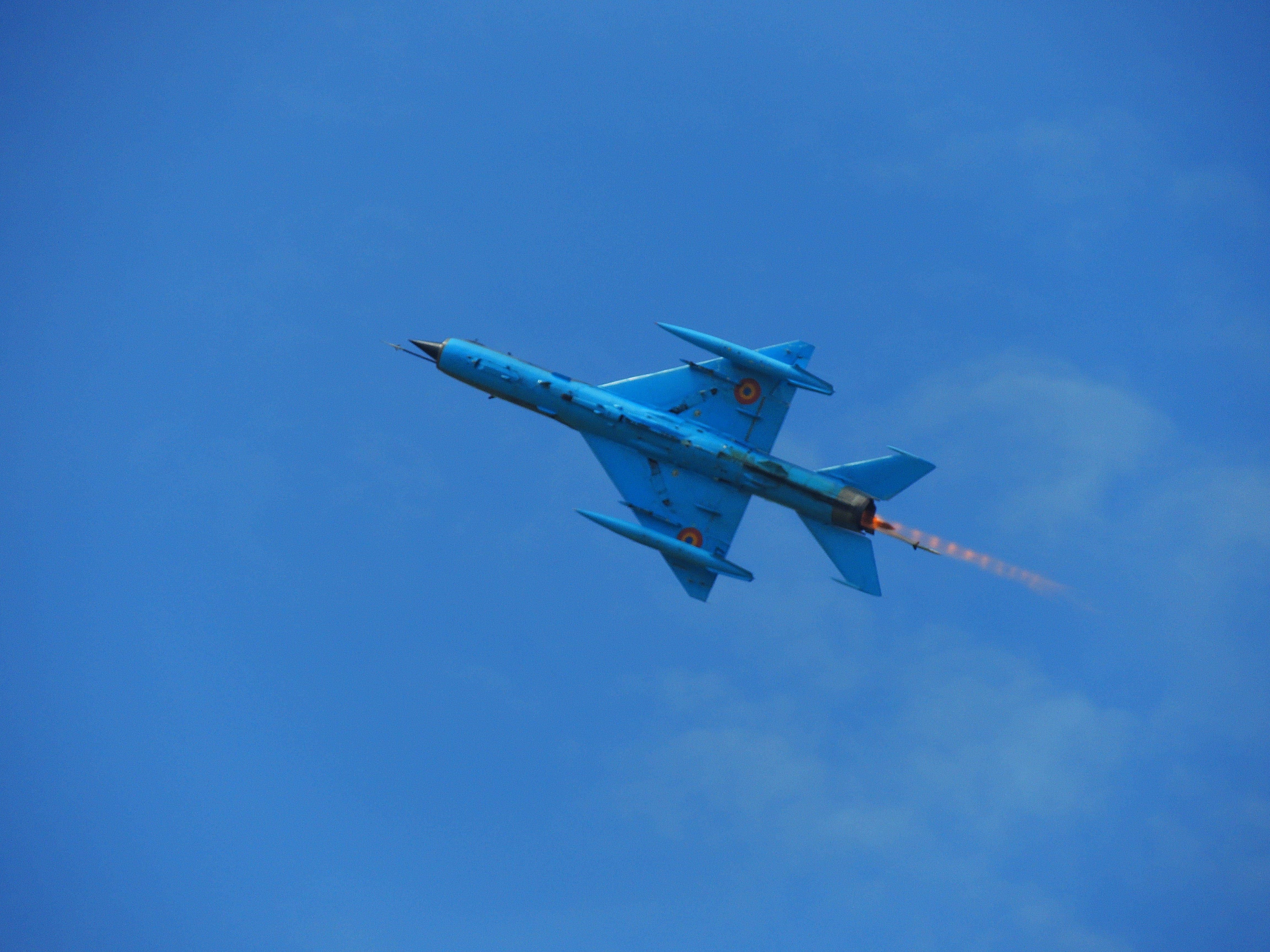 wings, cloud - sky, motion, on the move, speed, airplane, 4K, air vehicle, mode of transportation, day, hunting, no people, blue, plane, speed of sound, HD Wallpaper