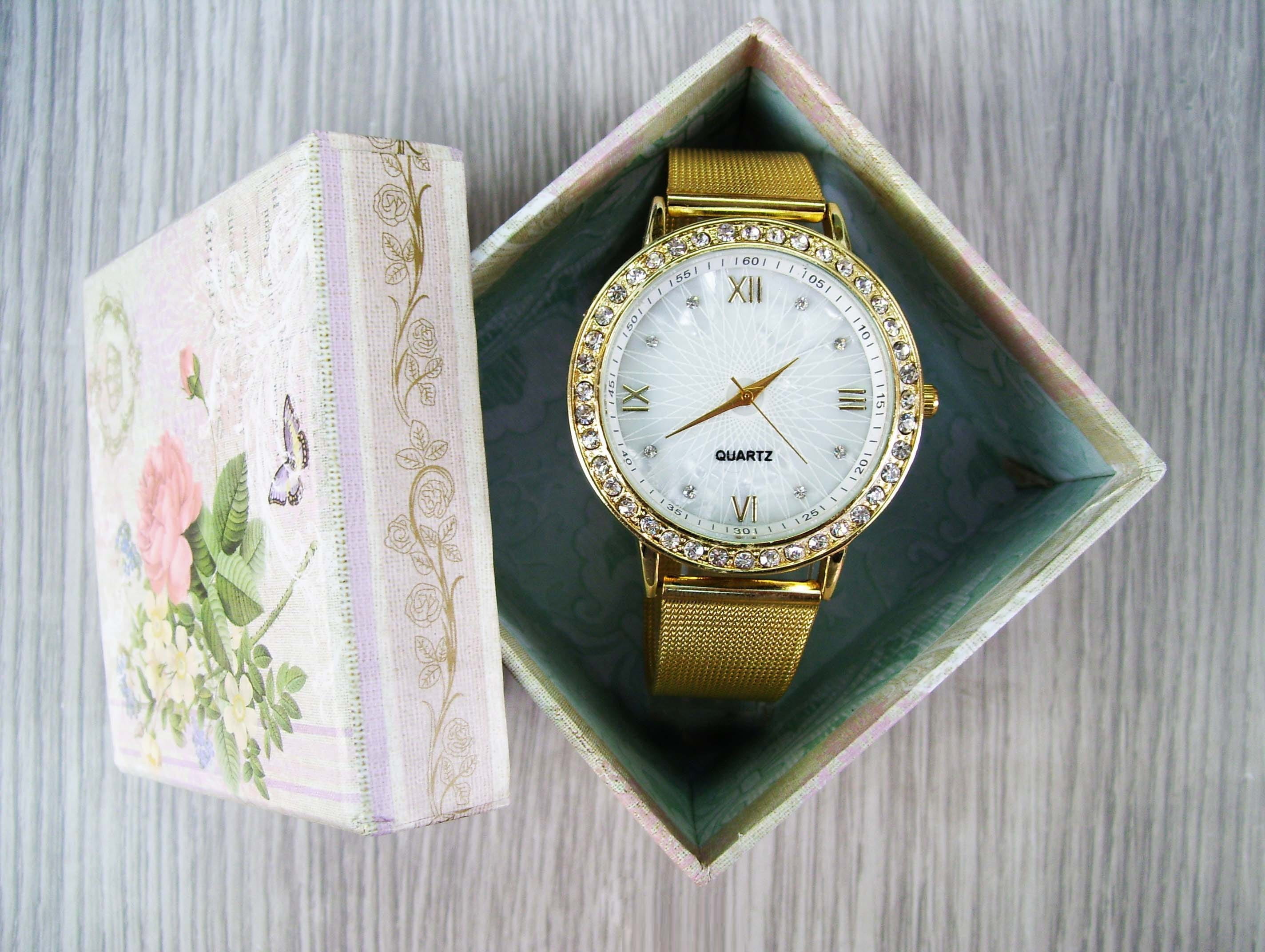 measurement of time, 2K, jewelry, clock face, table, gold colored, Time, accuracy, clock tips, dial, indoors, studio shot, colored, Analog, ladies watch, HD Wallpaper