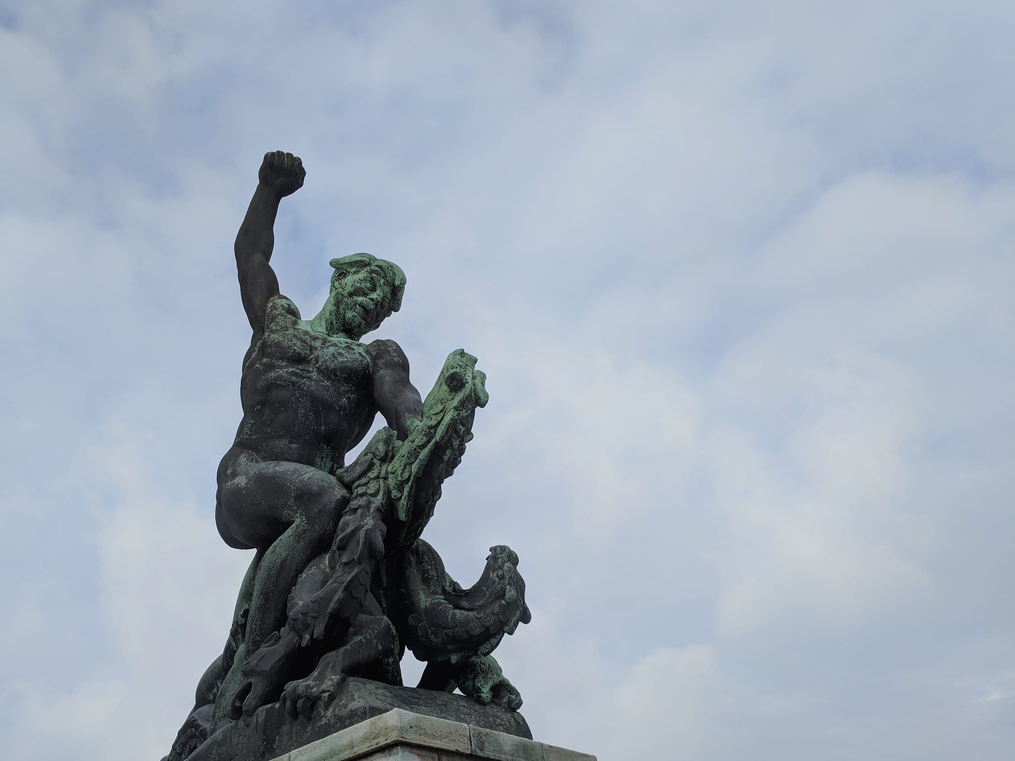 statue, patina, fight, outdoors, bronze, warrior, cloud - sky, representation, sky, dragonslayer, the past, memorial, day, soldier, nature, 2K, teampixel, HD Wallpaper