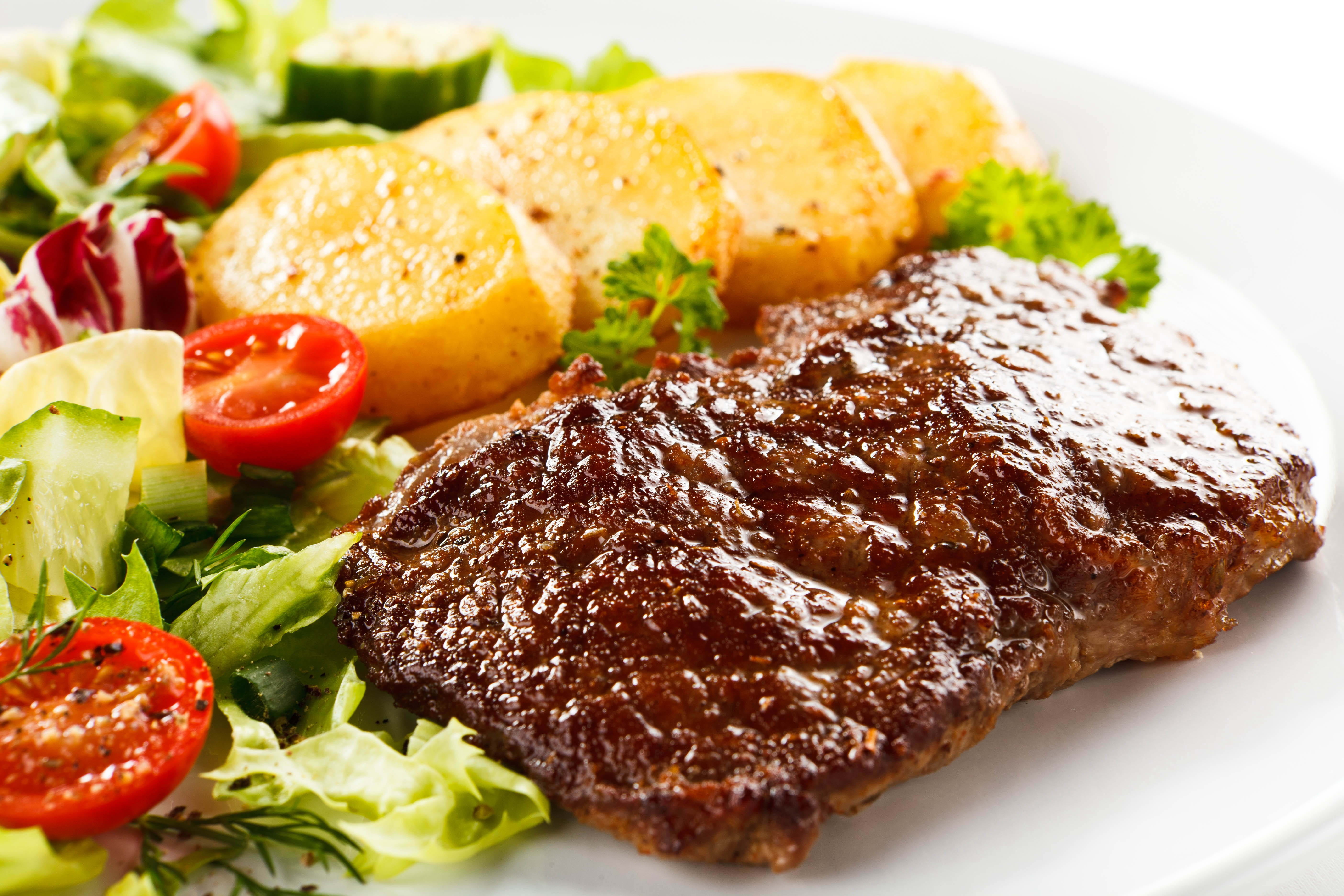 salad, food, cooking, slice, healthy Eating, crockery, onion, meat dish, grilled, freshness, potatoes, garnish, barbecue, refreshment, fillet, savory Sauce, HD Wallpaper