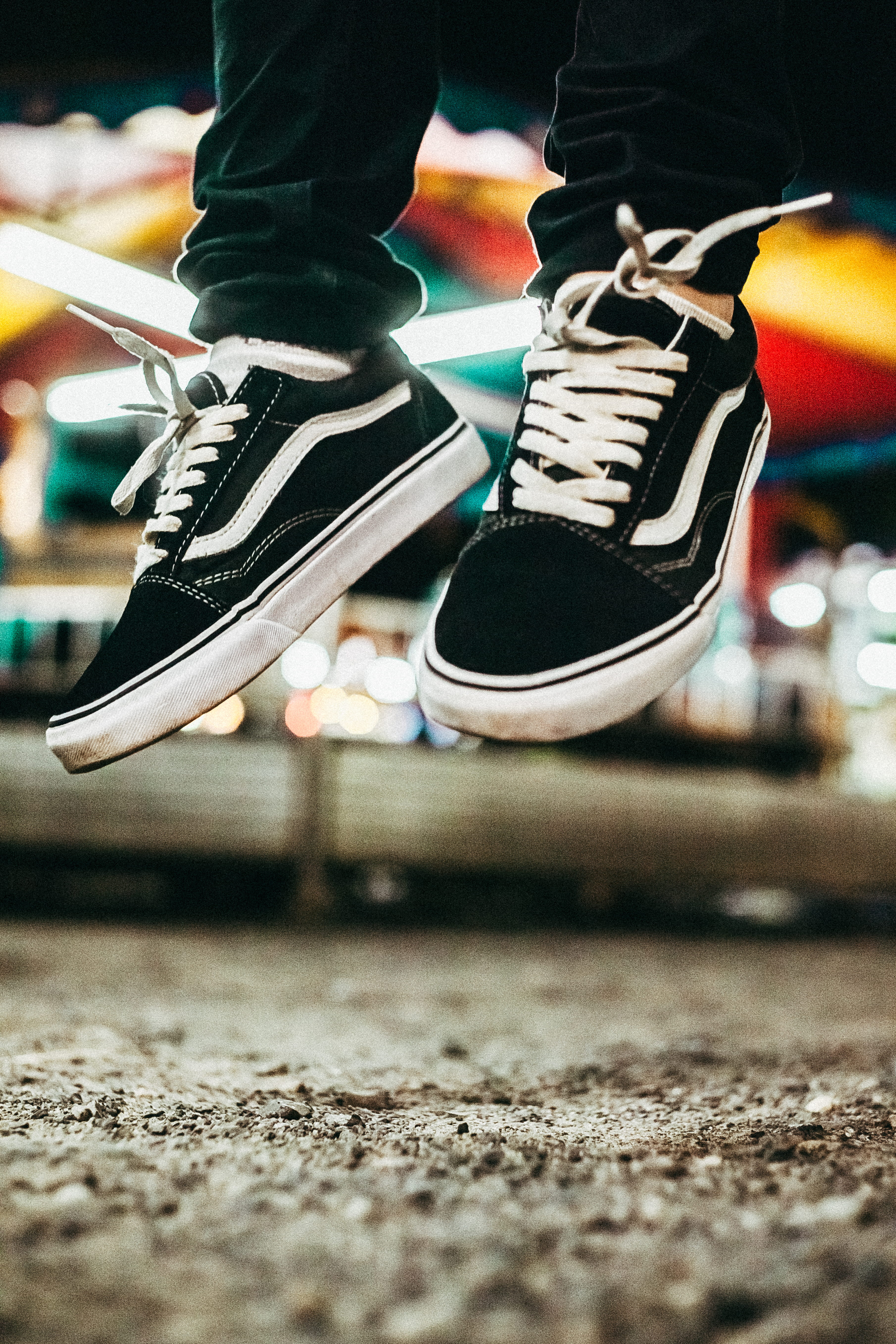night, oldskool, surface level, selective focus, unrecognizable person, shoes, sport, real people, people, human limb, vans, canvas shoe, volta redonda, Phone HD Wallpaper
