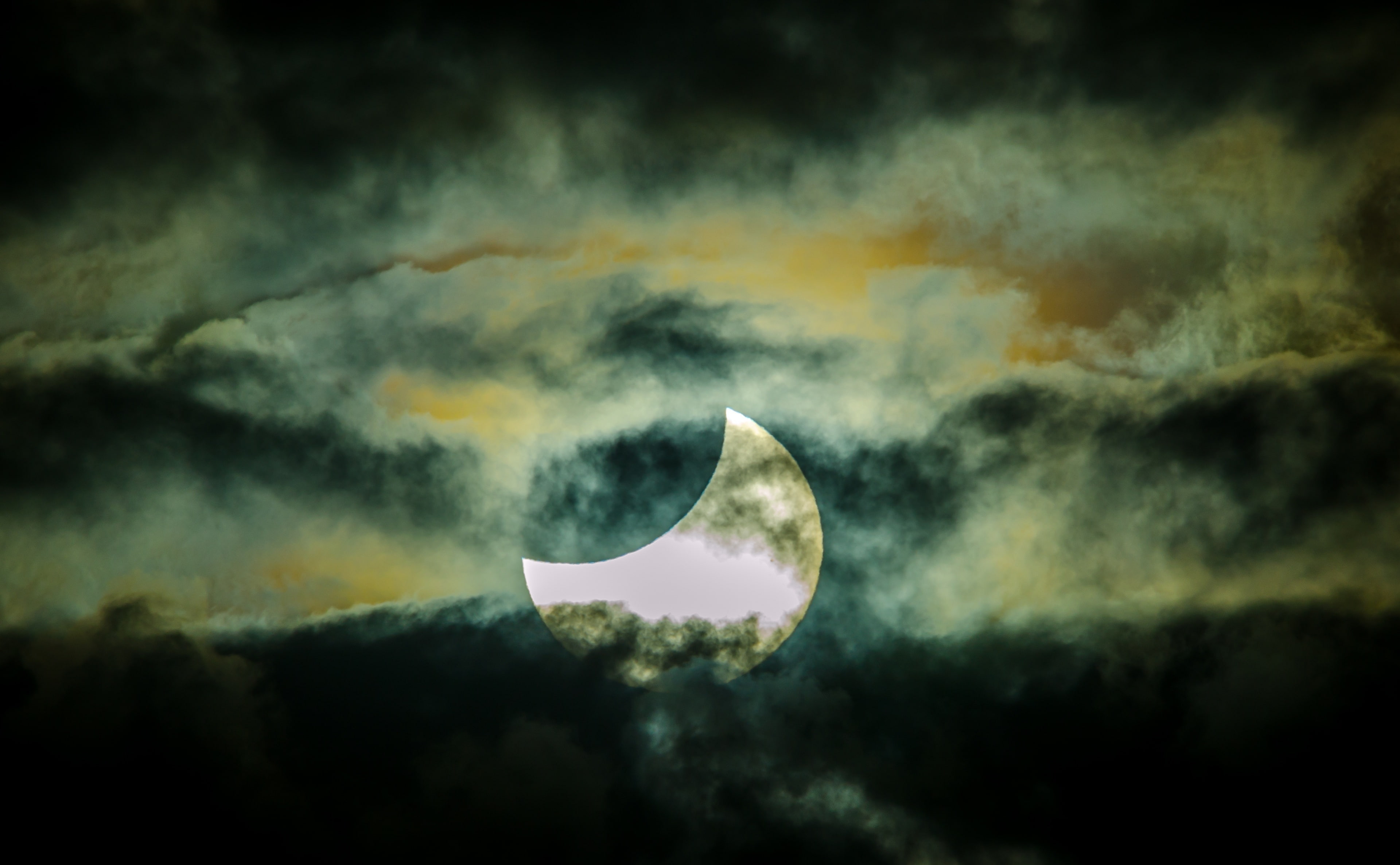 nikon, d5100, planetary moon, sky, mossman, no people, ominous, Solar, tranquil scene, Sun and Sky, beauty in nature, Douglas, tranquility, november, crescent, HD Wallpaper