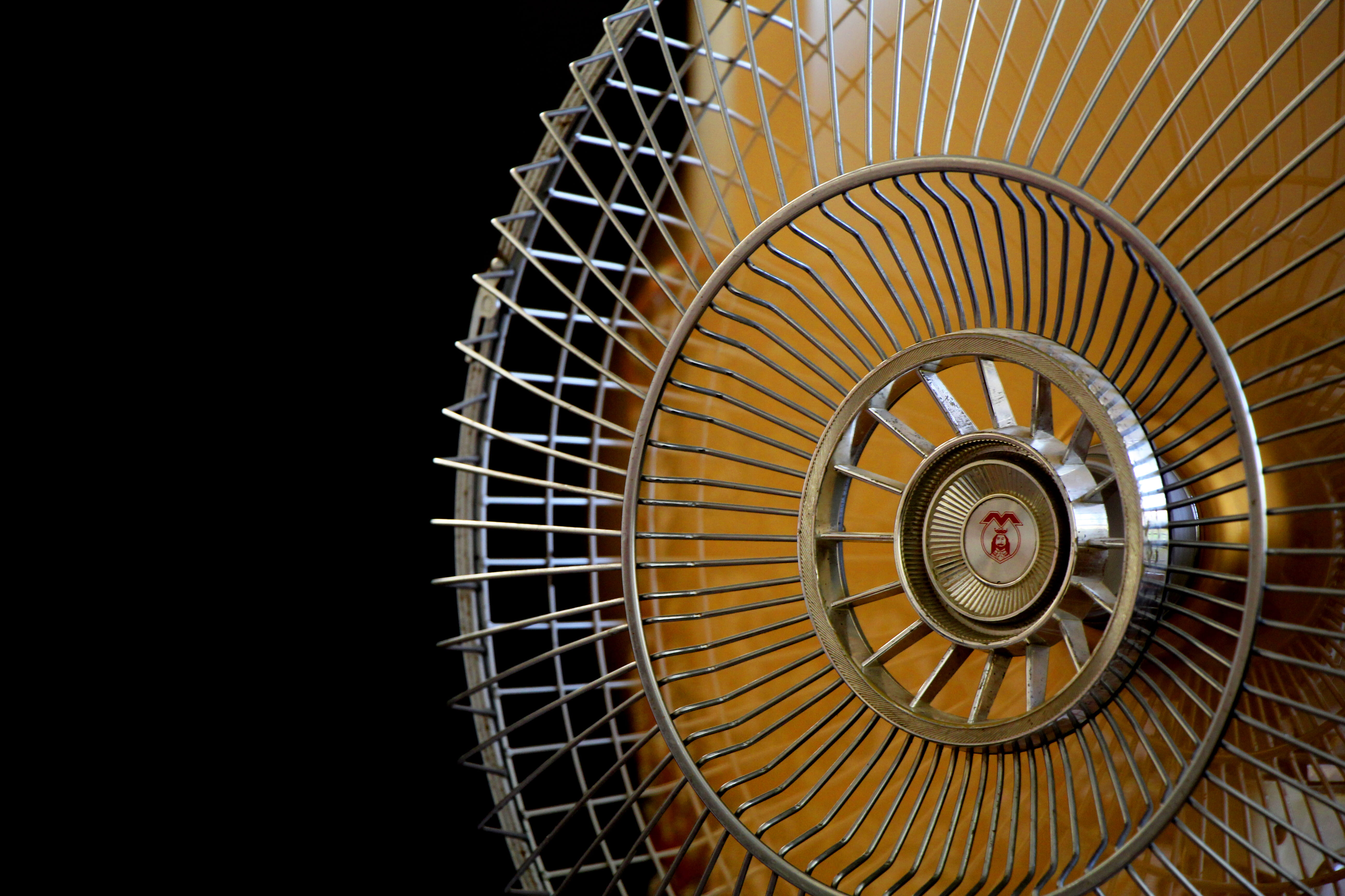 shape, fan, spiral, background, geometric shape, black background, staircase, close-up, design, studio shot, round, architecture, steps and staircases, HD Wallpaper