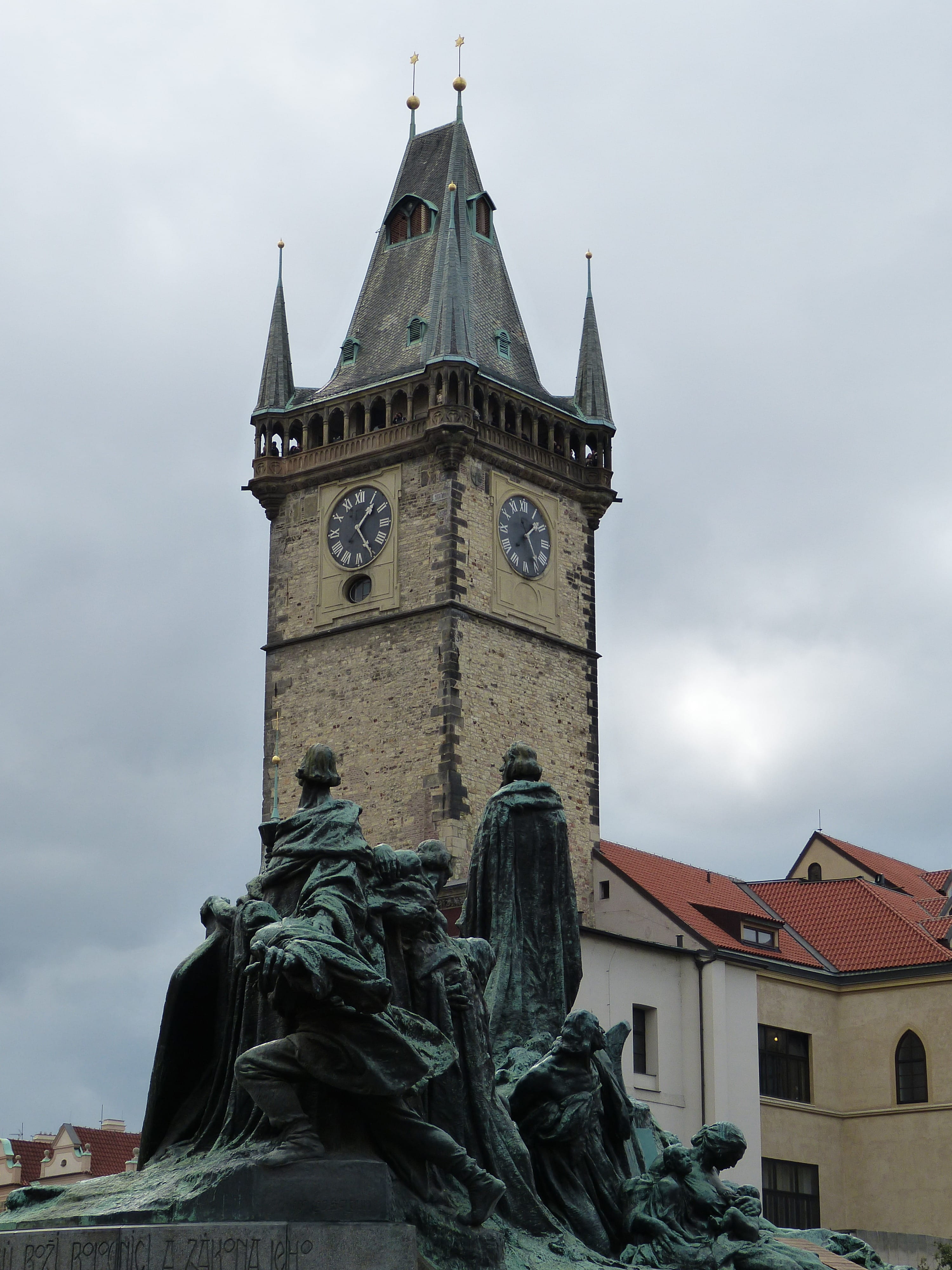 Old Town, bronze, 4K, outdoors, prague, tower, day, monument, nature, building exterior, statue, clock tower, clock, Prague, history, travel destinations, Phone HD Wallpaper