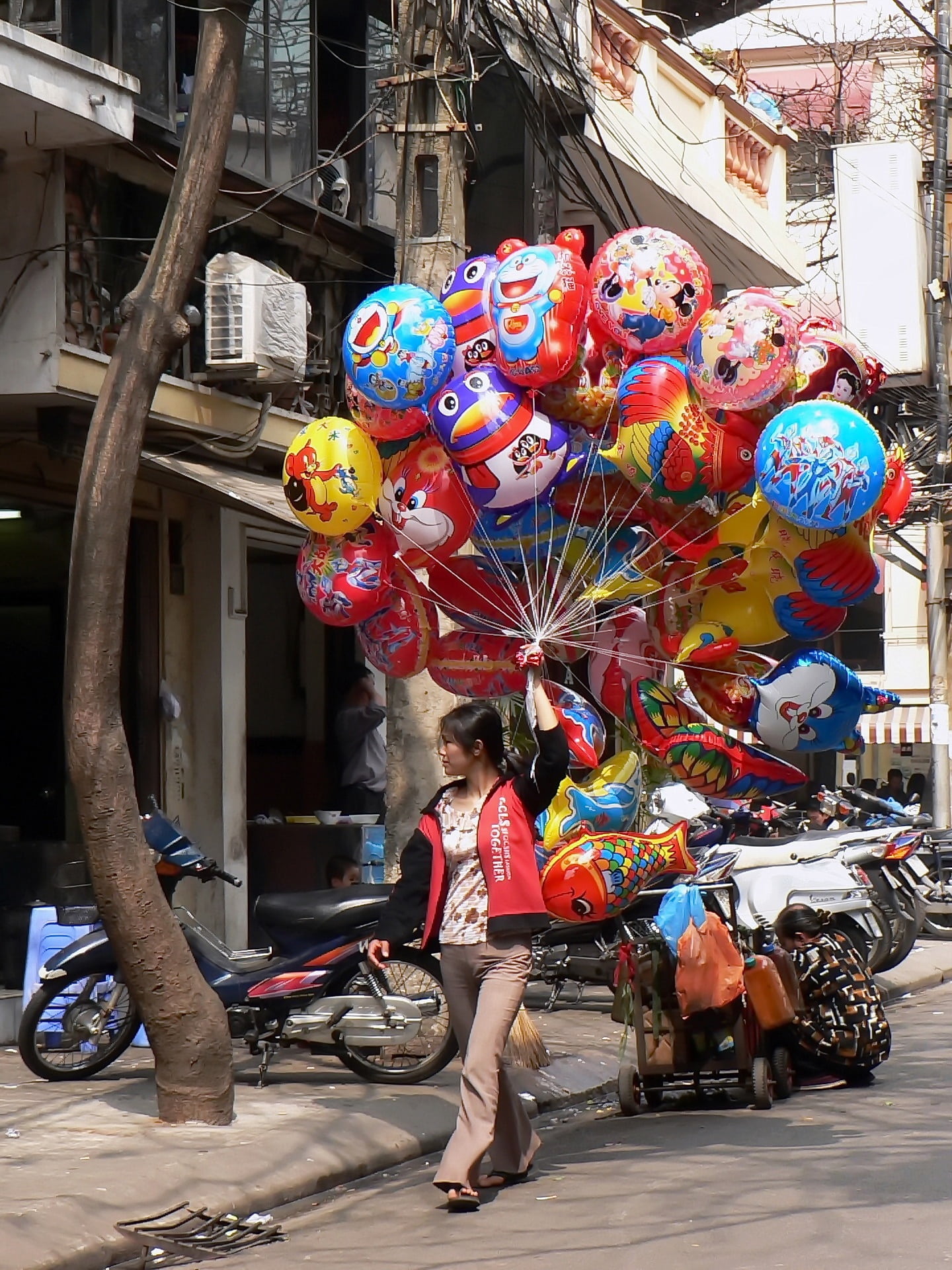 hanoi, casual clothing, saleswoman, architecture, balloons, balloon, building exterior, full length, street, scene, city, outdoors, people, traditional Festival, Phone HD Wallpaper