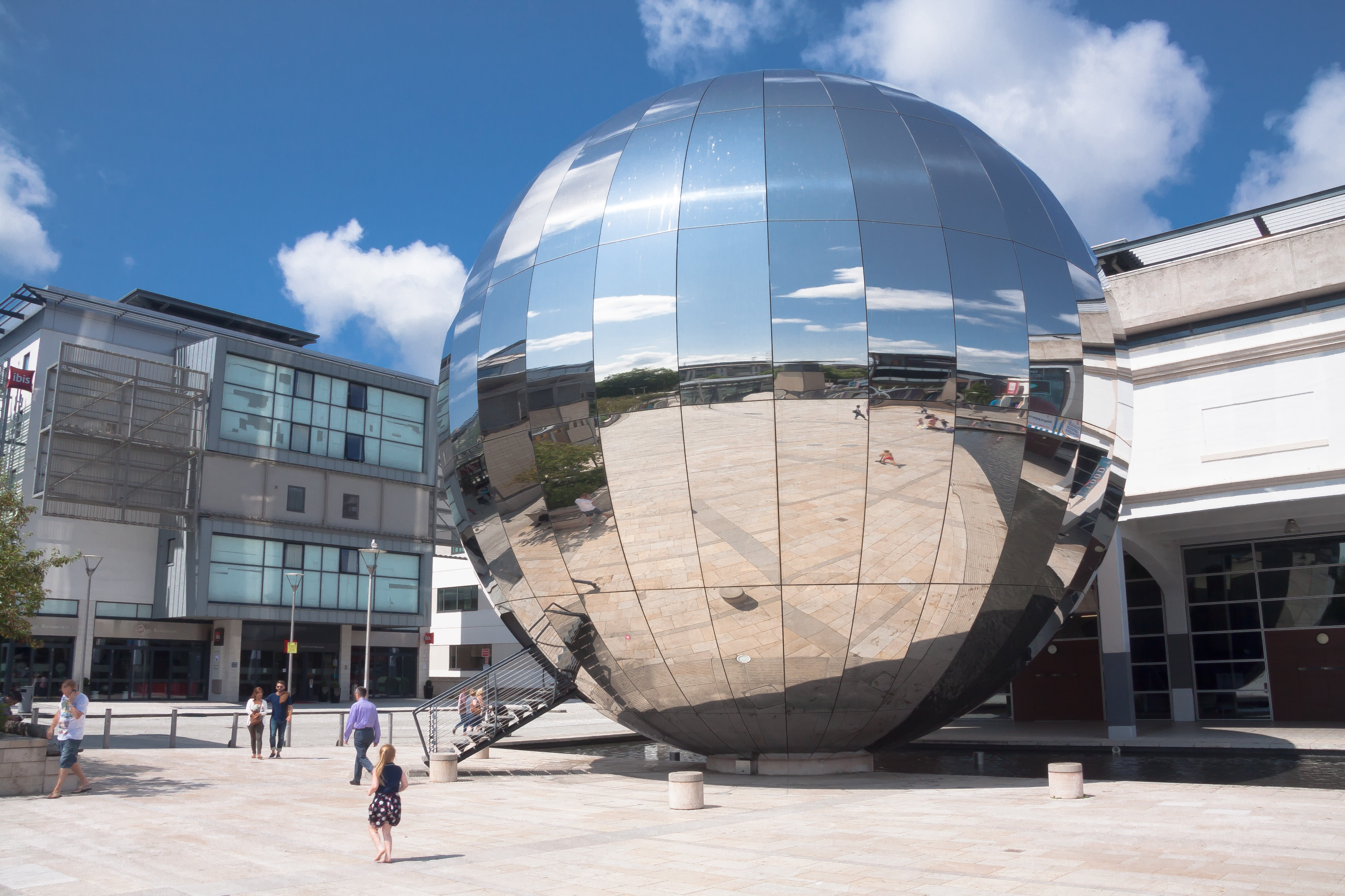 incidental people, modern, sphere, mirror, city, blue, building Exterior, sunlight, real people, outdoors, beside, urban, sunny, planetarium, glass - material, HD Wallpaper