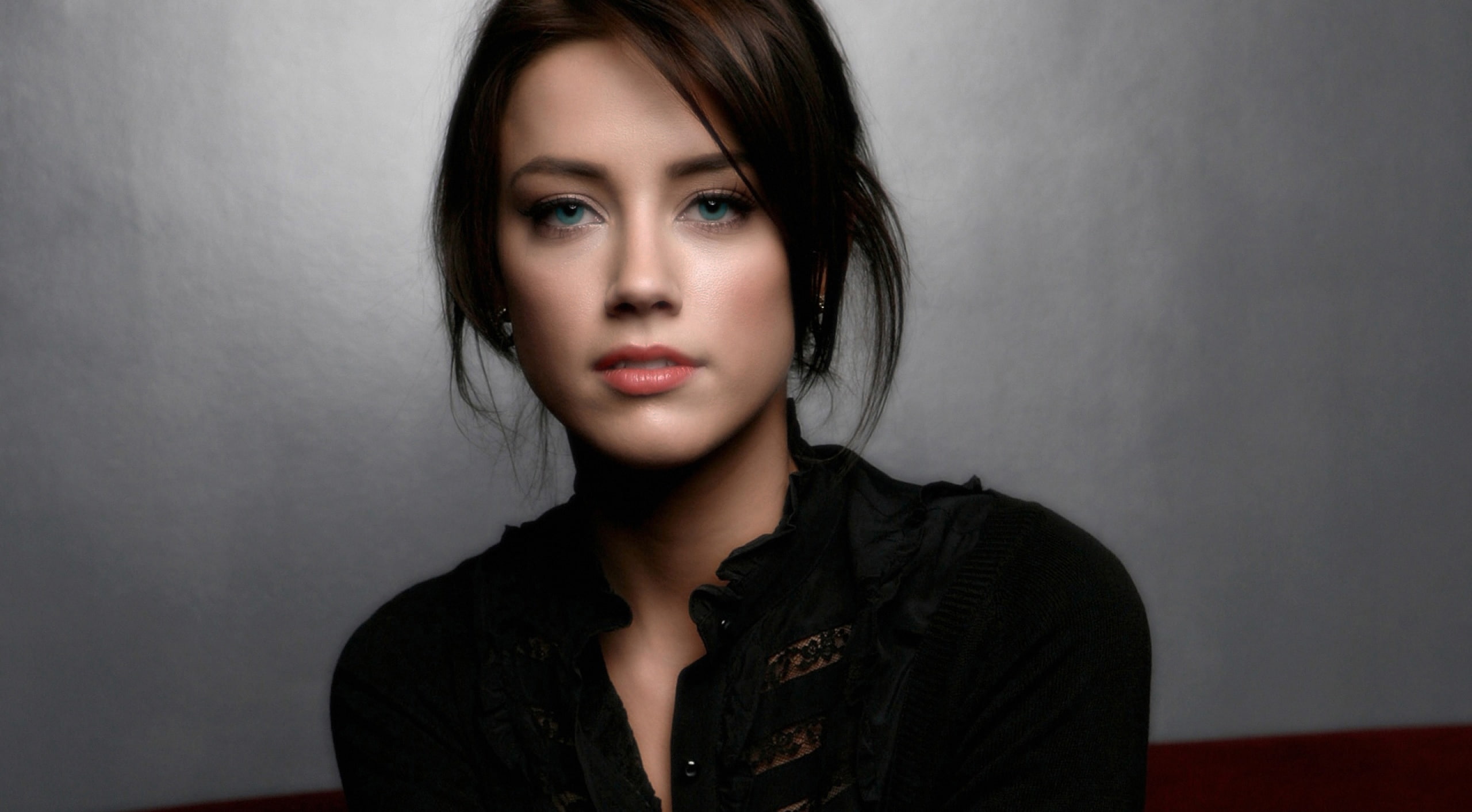 gray background, human face, top, adult, beauty, s, indoors, serious, looking at camera, one person, hairstyle, portrait, Heard, young women, front view, HD Wallpaper