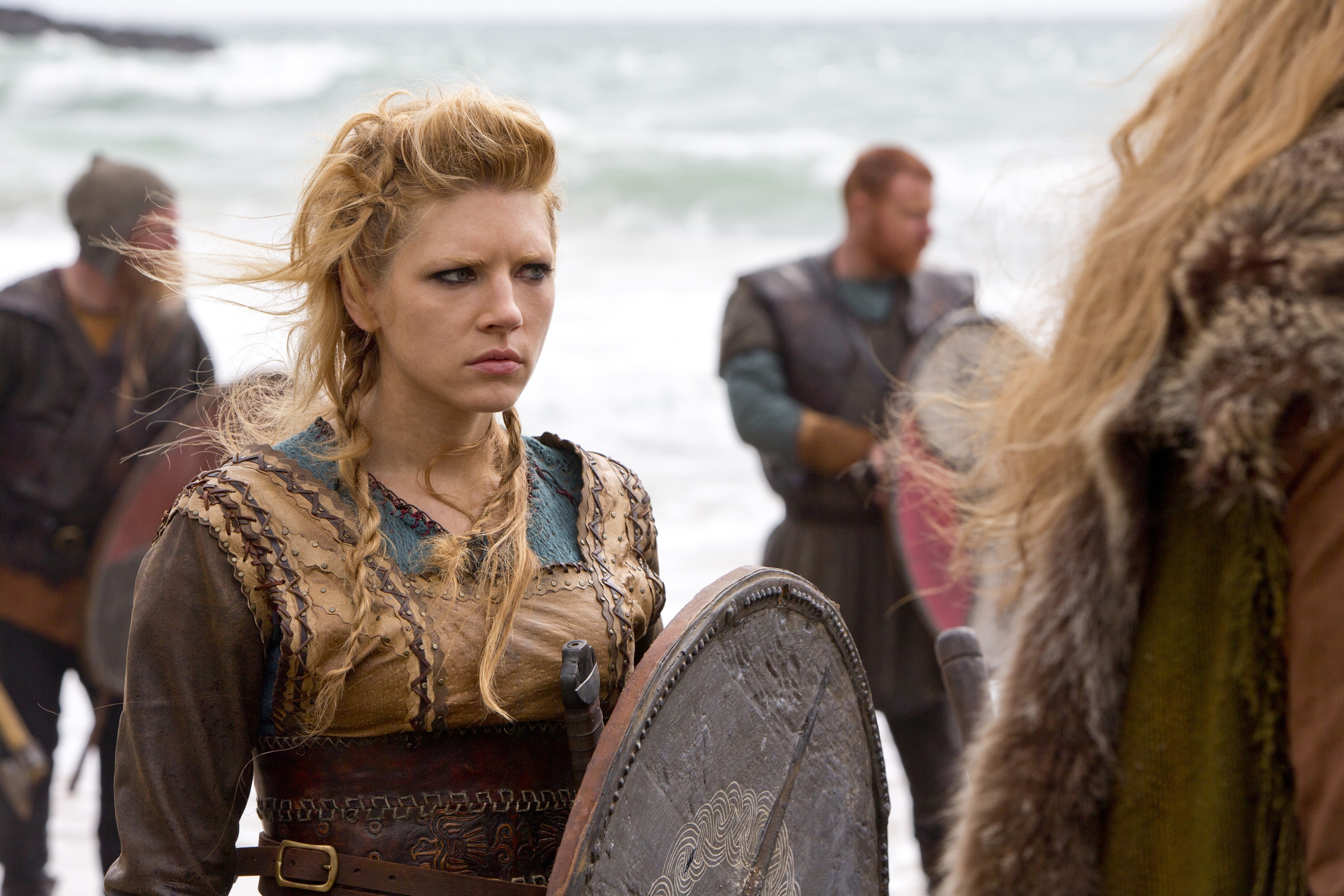 focus on foreground, day, hair, lagertha lothbrok, tv series, group of people, warm clothing, lifestyles, young women, togetherness, casual clothing, sea, HD Wallpaper