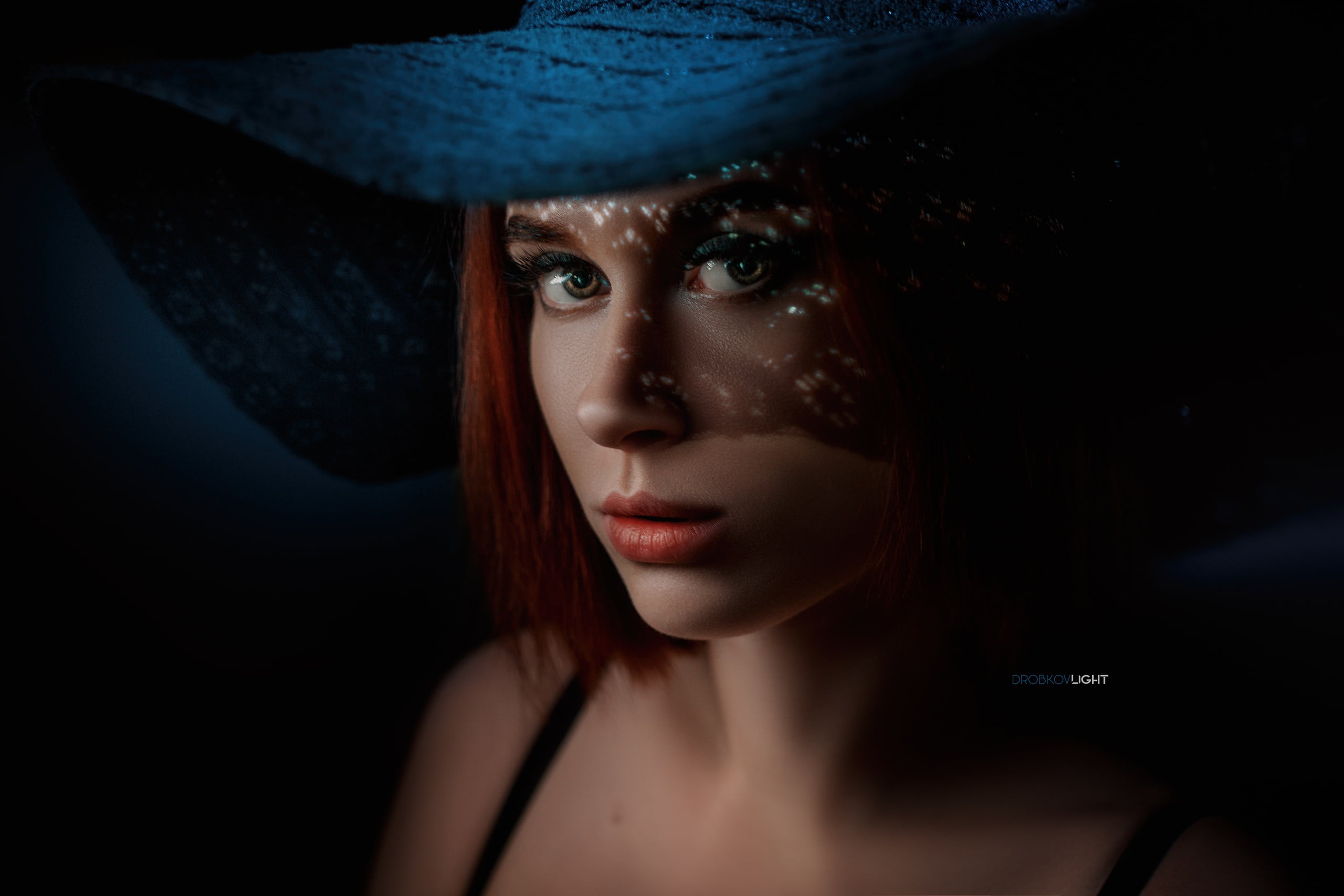 red, eyes, Alexander Drobkov-Light, hair, 2K, Elvira Pozdnysheva, shoulders, hat, Girl, look, HD Wallpaper