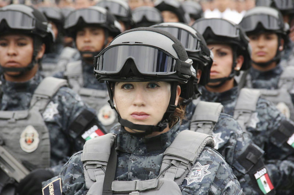 480P, Caucasian, Mexican police, police, Gendarmery, Mexico, female soldier, blue eyes, Latinas, brunette, HD Wallpaper