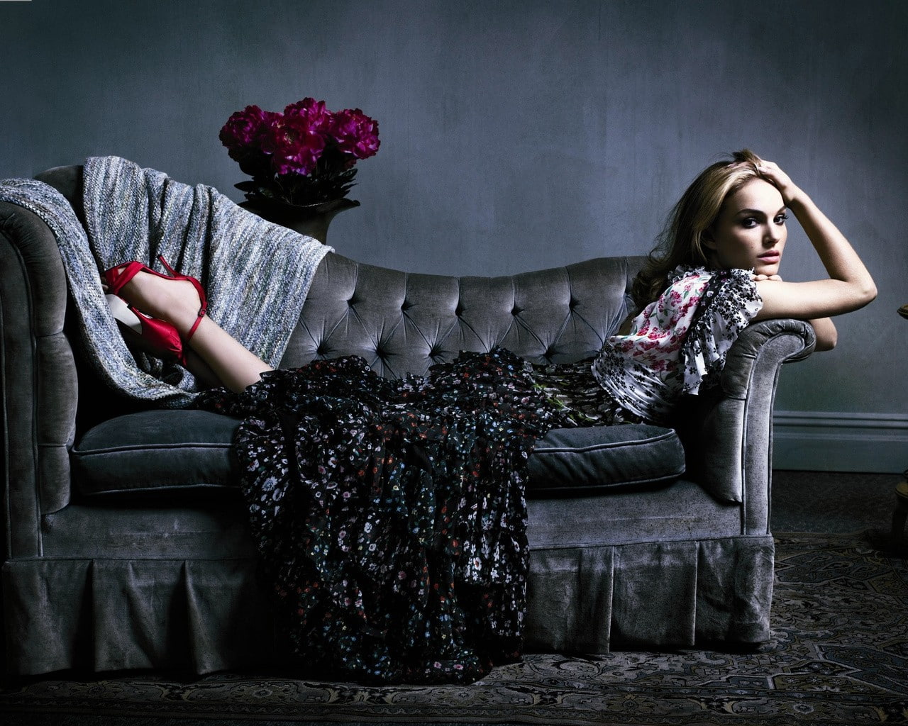 720P, couch, women, Natalie Portman, HD Wallpaper