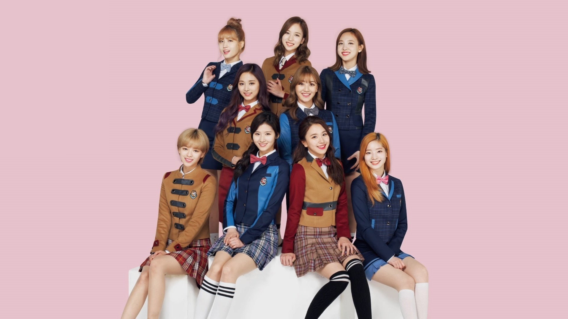 smiling, adolescence, happiness, Twice, friendship, boys, group of people, studio shot, young women, indoors, togetherness, teenage boys, women, 1080P, HD Wallpaper