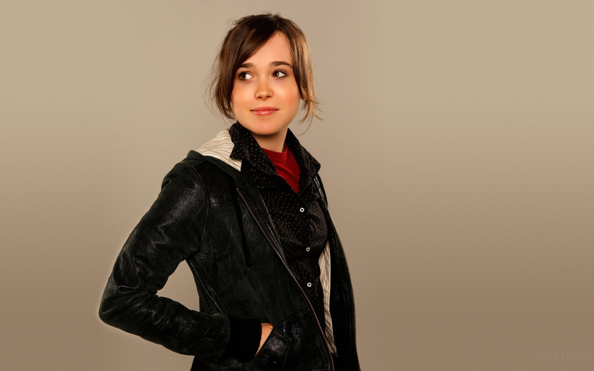 copy space, zip, leather, page, standing, black, one person, looking at camera, front view, young women, Ellen Page, waist up, real people, ellen, young adult, HD Wallpaper