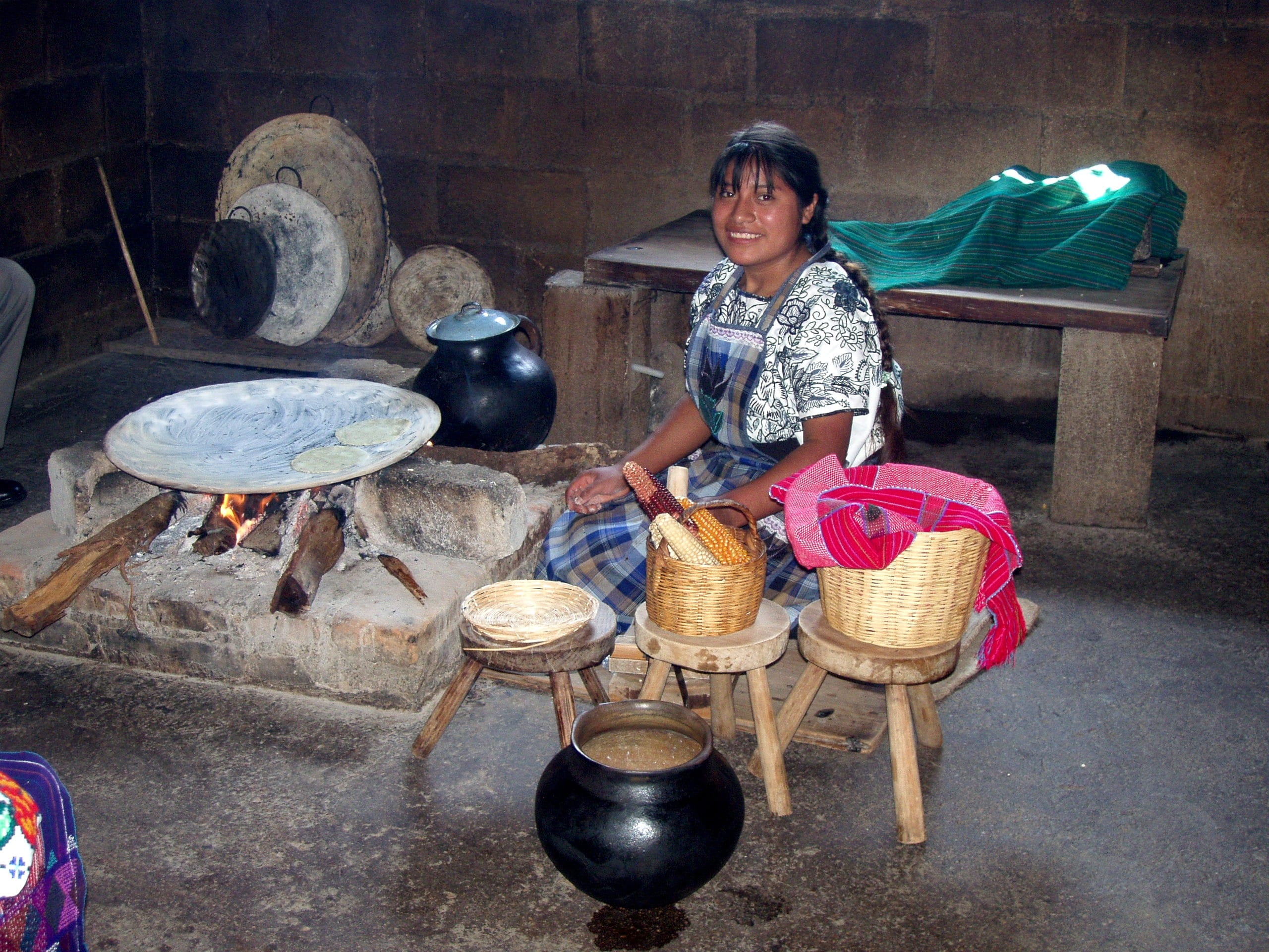 traditional clothing, gastronomy, food, stove, one man only, cooking, females, fire, kitchen utensil, food and drink, corn, adults only, Tzotzil Maya, casual clothing, HD Wallpaper
