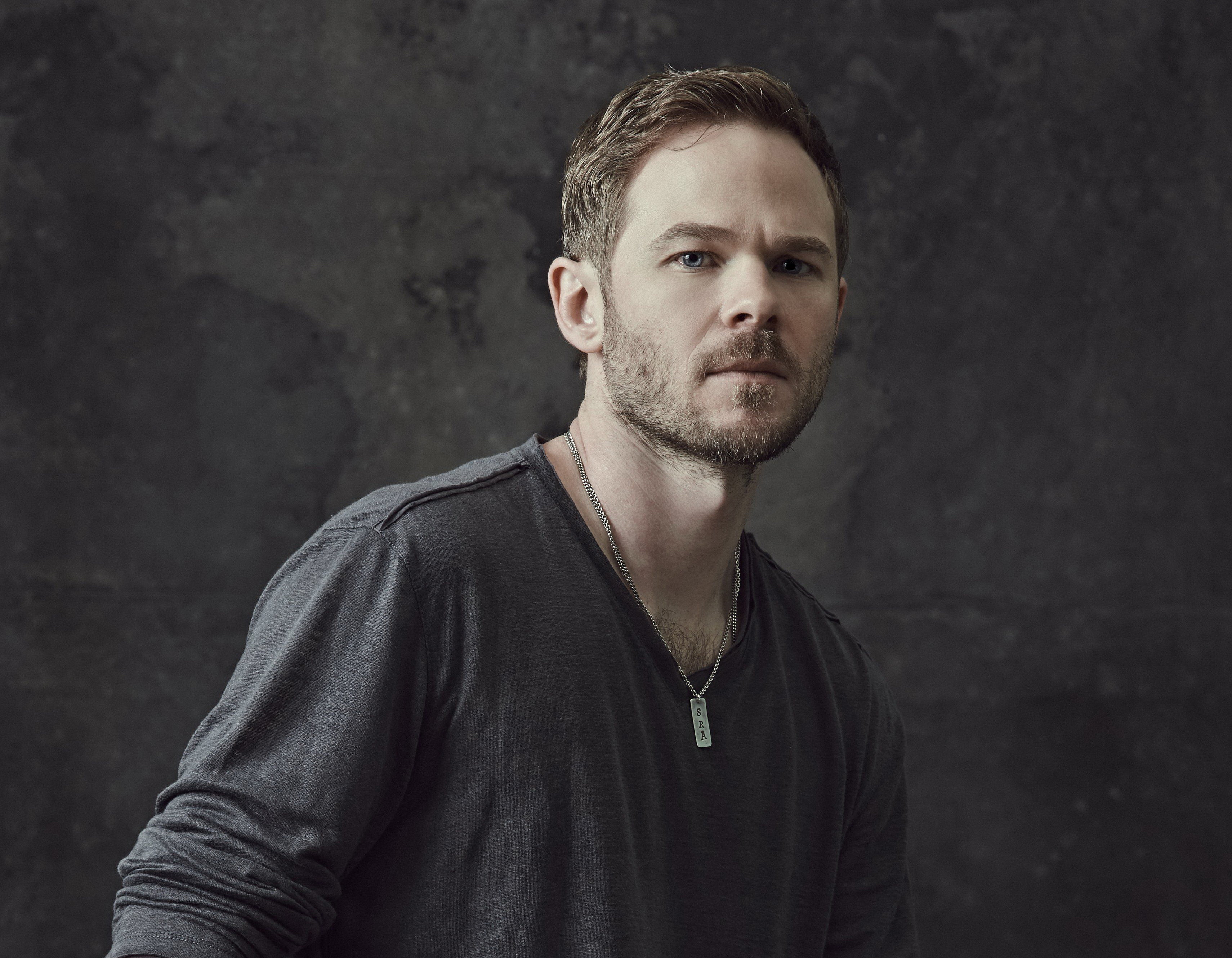 2K, serious, men, celebrity, beautiful People, stubble, indoors, confidence, handsome, adults Only, fashion, portrait, facial Hair, contemplation, looking At Camera, HD Wallpaper