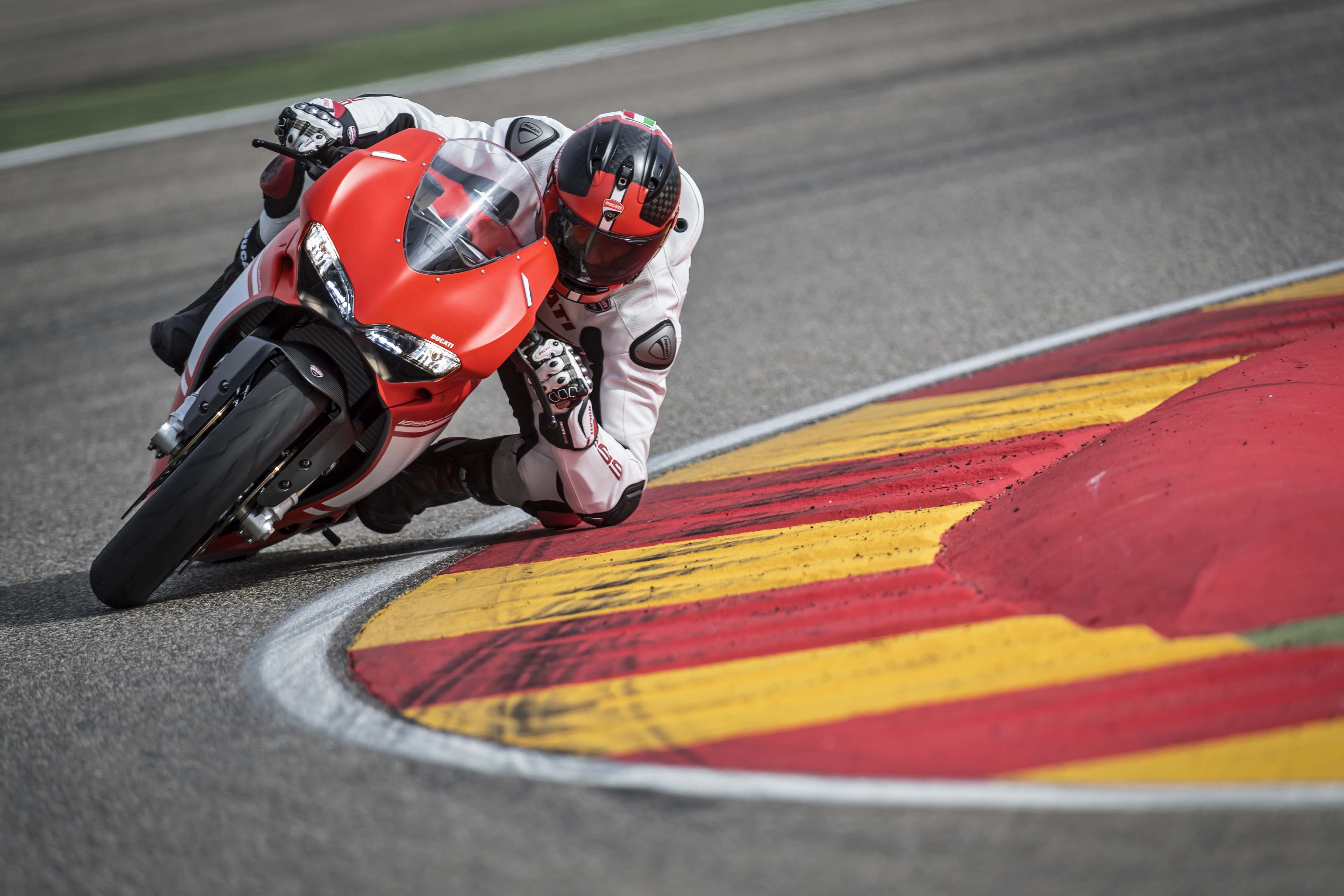 2017, Race track, track, Ducati 1299 Superleggera, 4K, 4K, racing, white, bike, red, sport, HD Wallpaper