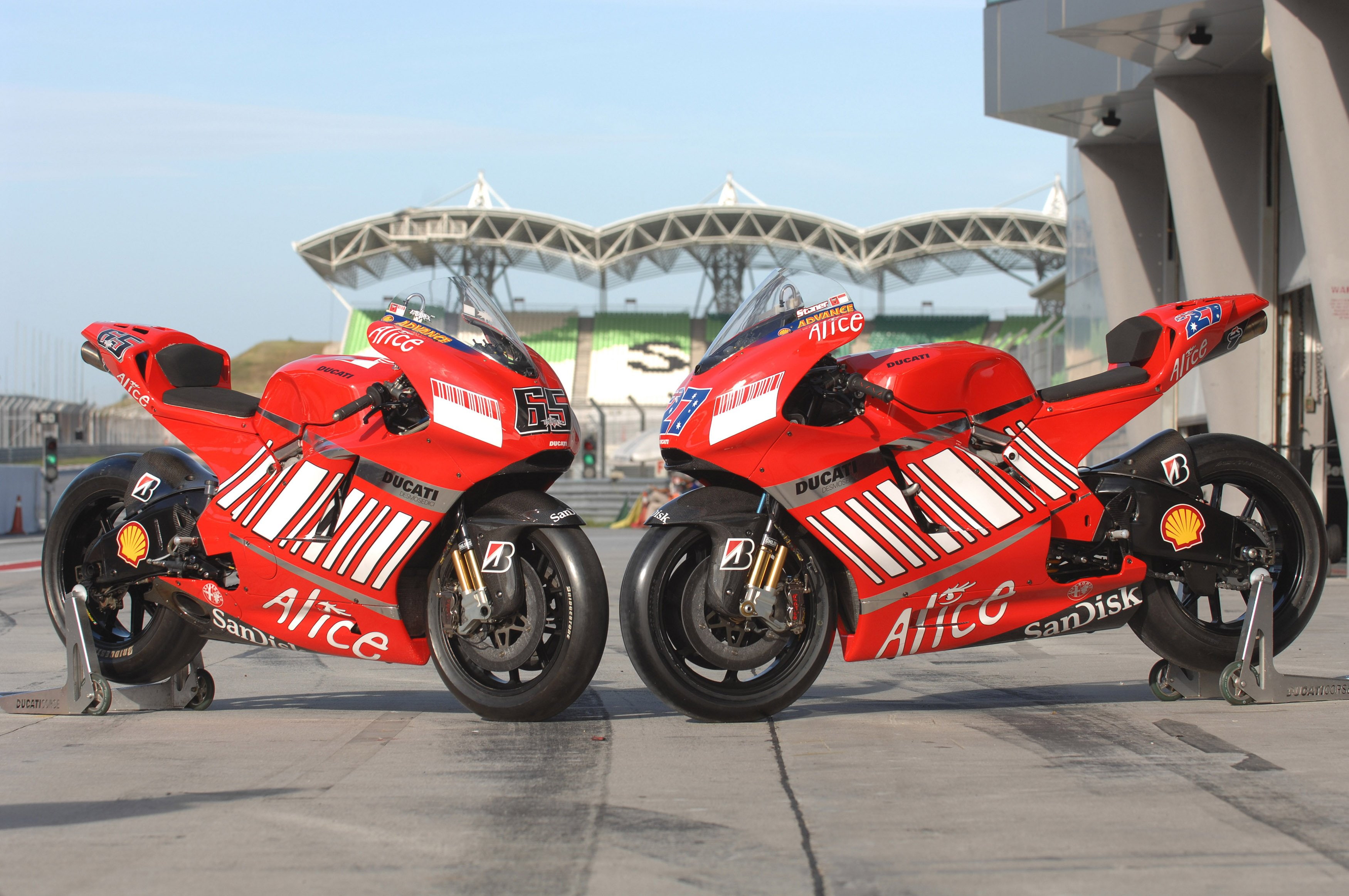 team, ducati, motogp, 2007, marlboro, 2K, desmosedici, HD Wallpaper