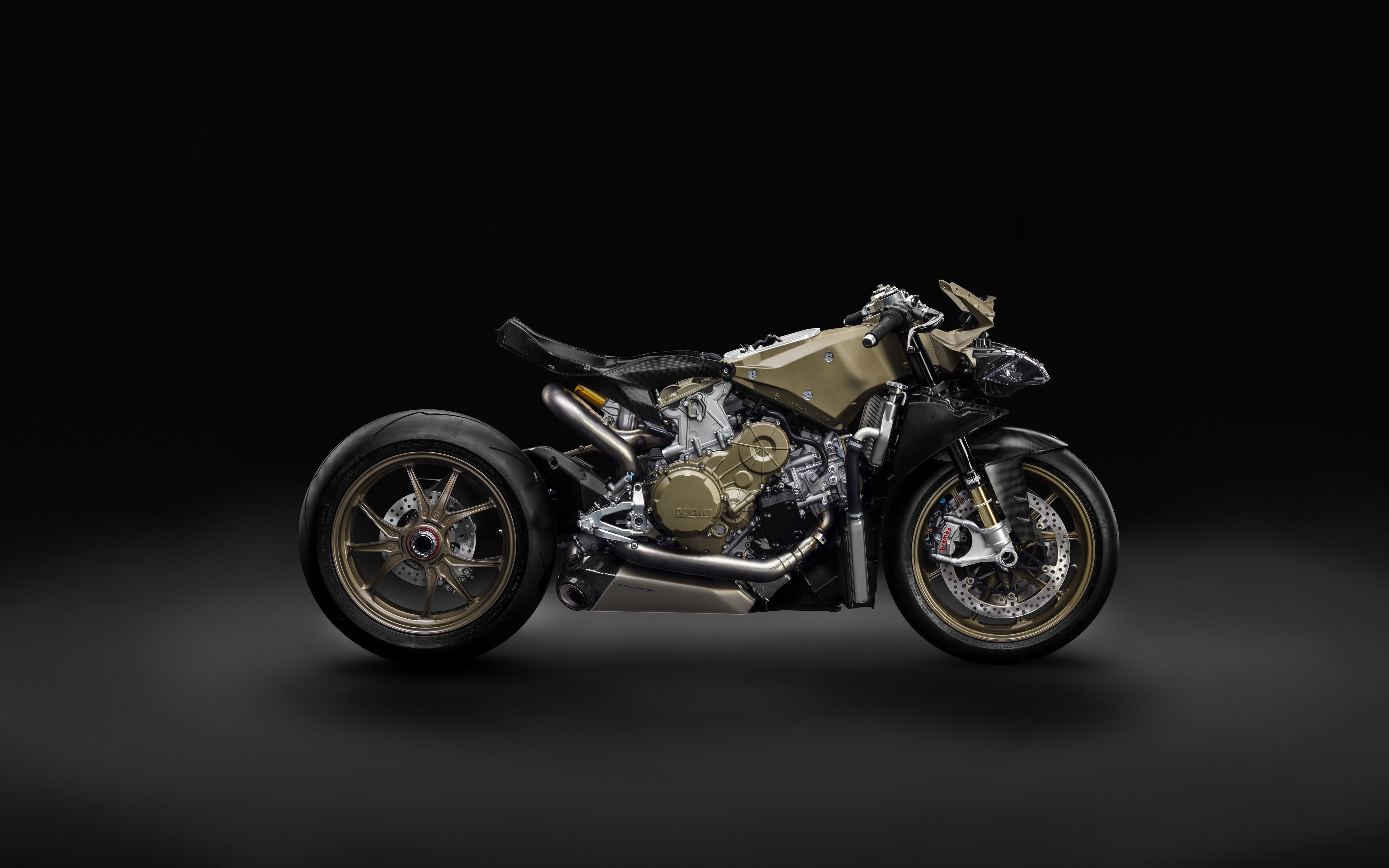 4K, side view, luxury, black background, helmet, technology, motor vehicle, chrome, 1199, mode of transportation, land vehicle, Superleggera, copy space, HD Wallpaper
