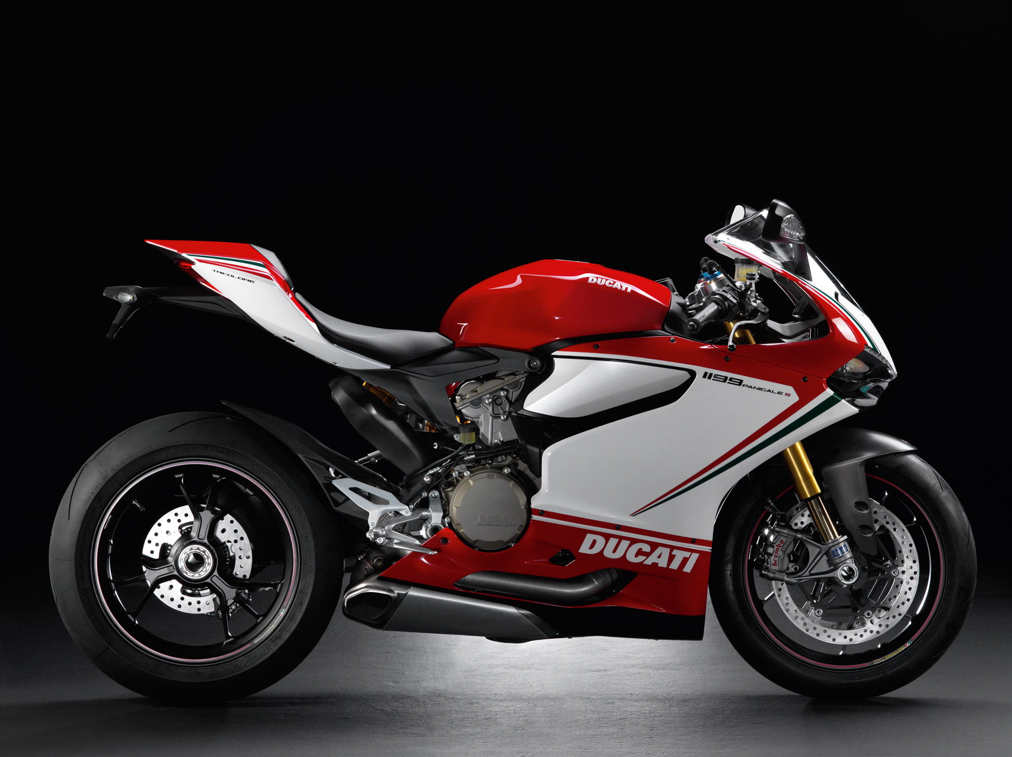 chrome, motorsport, motor racing track, 1199, panigale, headwear, red, 2013, helmet, superbike, sports race, competition, driving, motorcycle, panigale s, HD Wallpaper