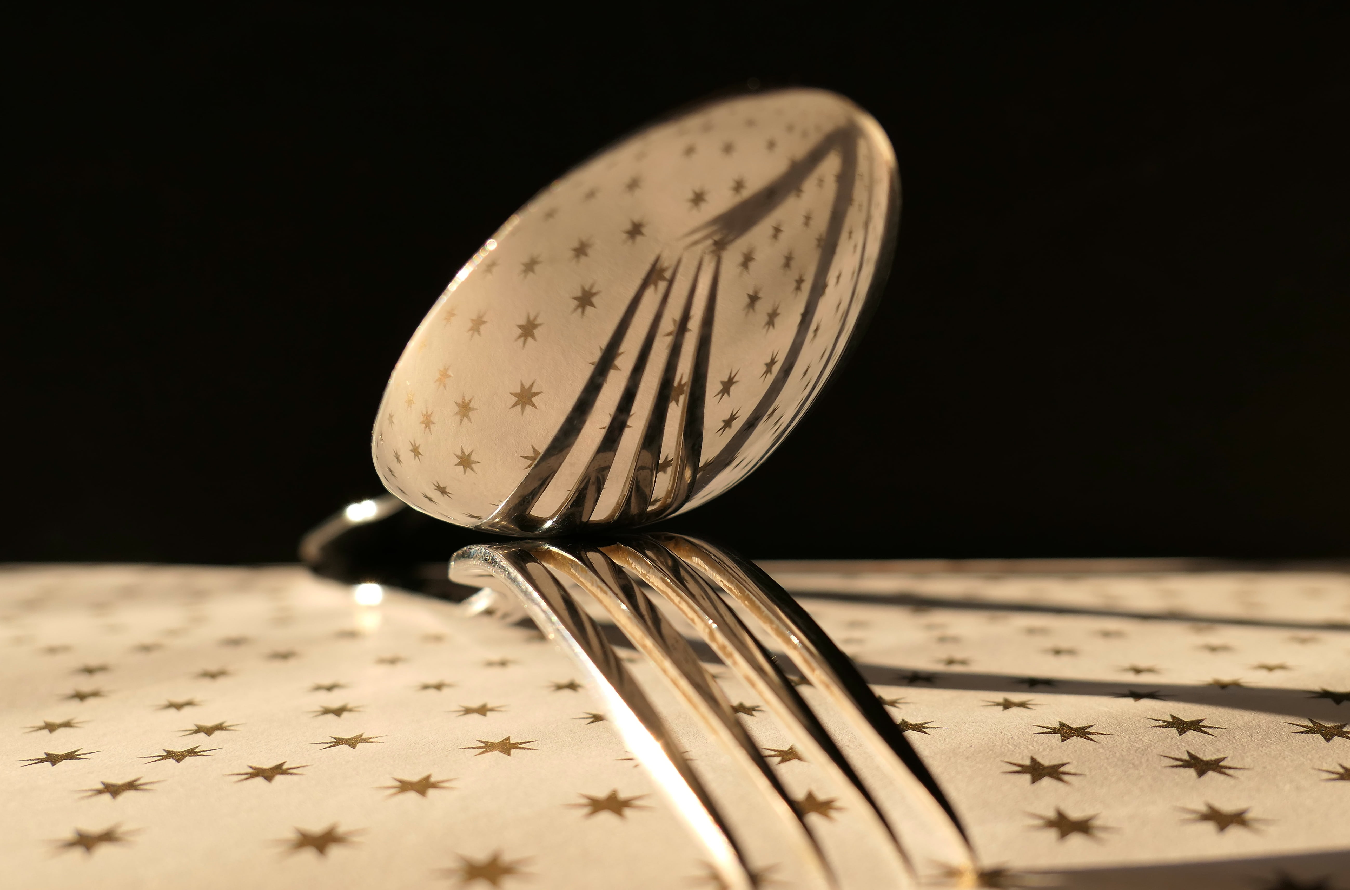 cover, antique, metal, paper, day, stainless, small fork, musical note, wood - material, history, close-up, steel, teaspoon, no people, time, cutlery, number, HD Wallpaper