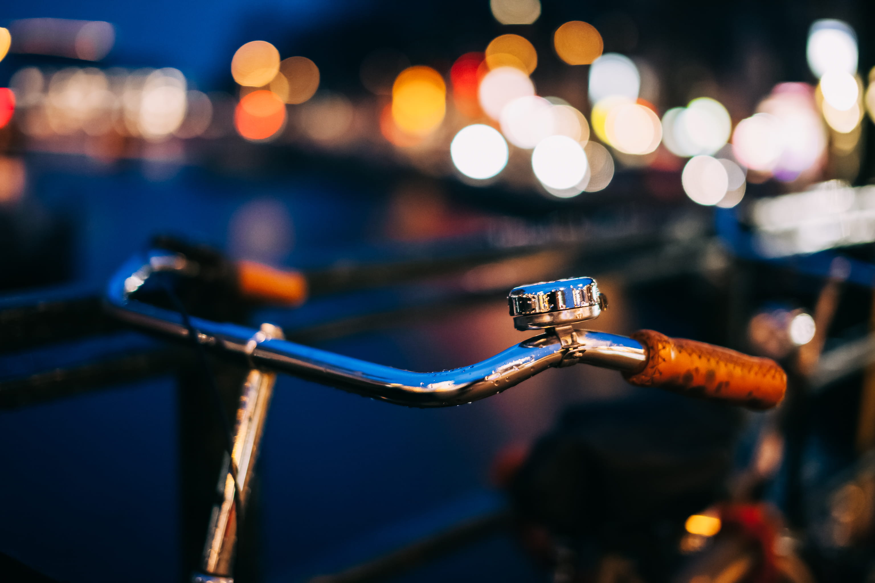 travel, citylight, shallow, selective focus, selective, outdoors, bokeh, city, bicycle, happiness, bridge, transportation, steel, photography, lens flare, HD Wallpaper