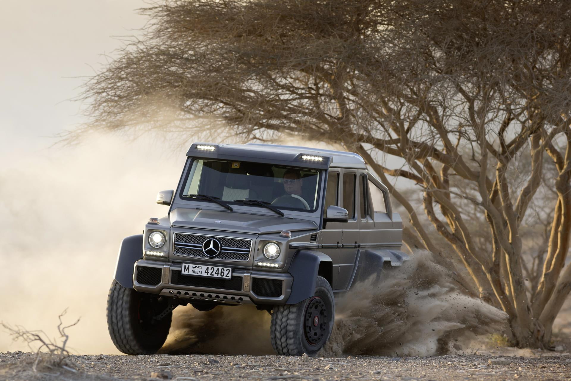 dust, motor vehicle, nature, plant, land, no people, sky, car, mode of transportation, off-road vehicle, transportation, class, travel, land vehicle, sports utility vehicle, HD Wallpaper