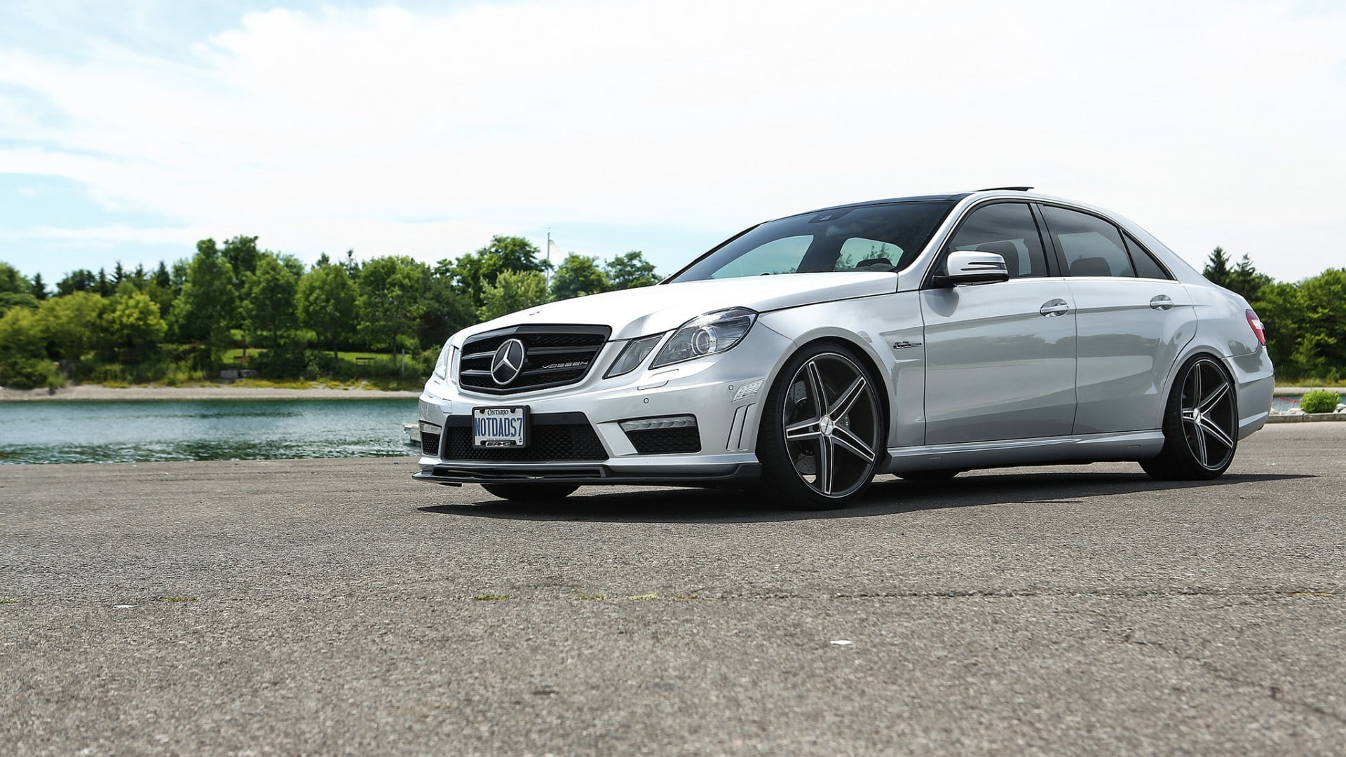 transportation, no people, 1080P, parking, nature, day, plant, stationary, lake, Mercedes-Benz, sky, motor vehicle, luxury, road, E63 AMG, city, land vehicle, HD Wallpaper