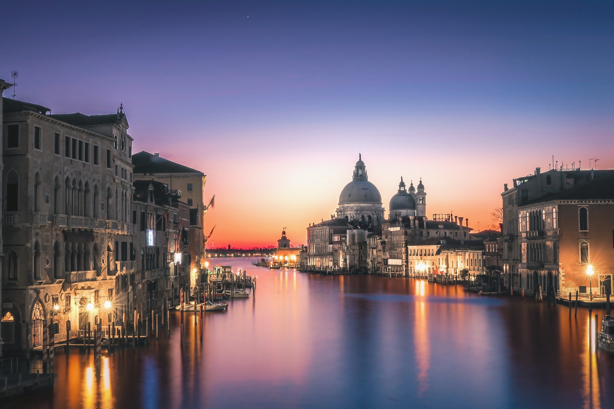 transportation, dark, beside, gondola - traditional boat, tourist, mosque, venice, grand, bridge, built structure, italian, tourism, canal, ponte dellaccademia, HD Wallpaper
