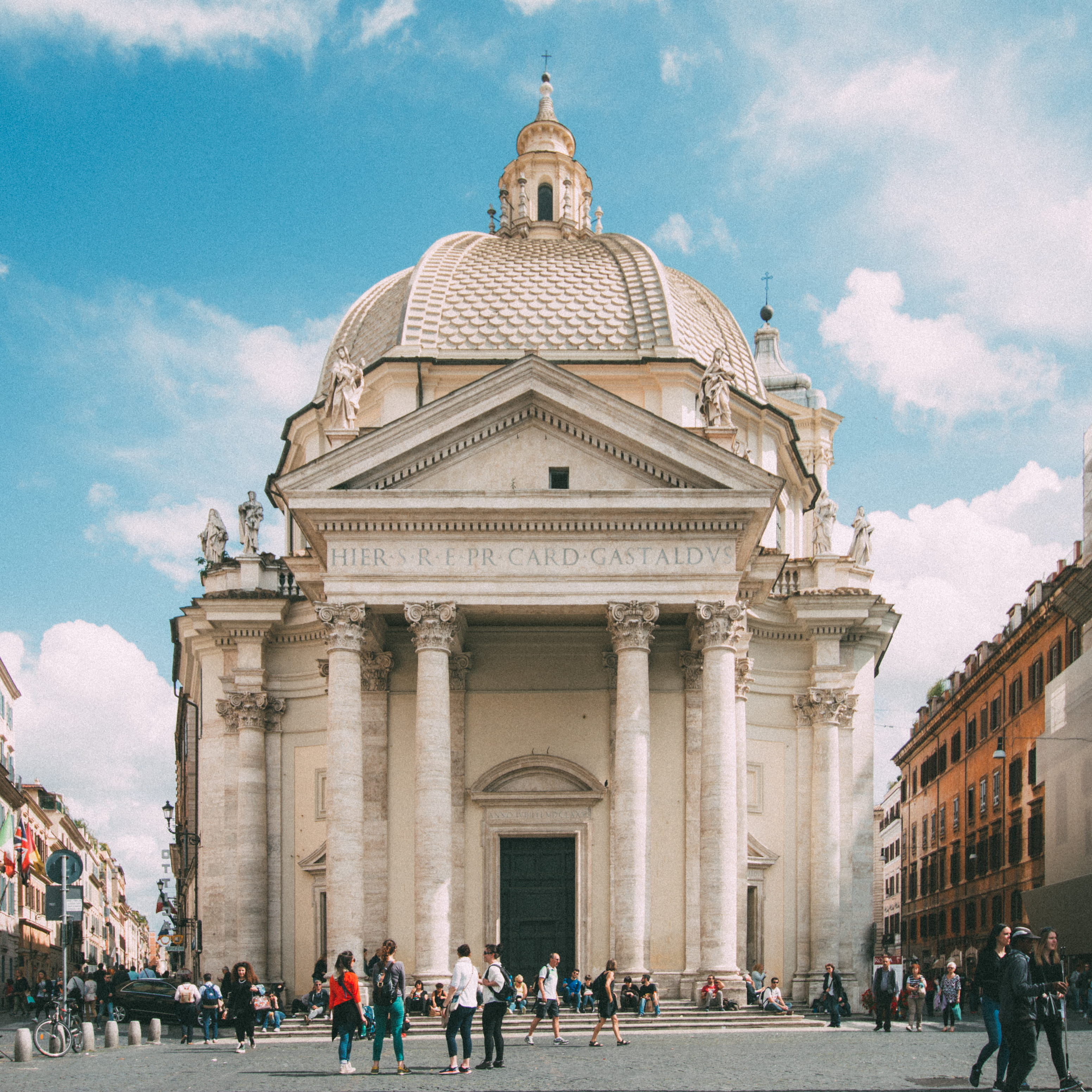 adult, modeling, outdoors, tourism, italy, spagna, place of worship, day, nature, tiny, crowd, scale, dome, cloud - sky, vibrant, greek, group of people, Phone HD Wallpaper