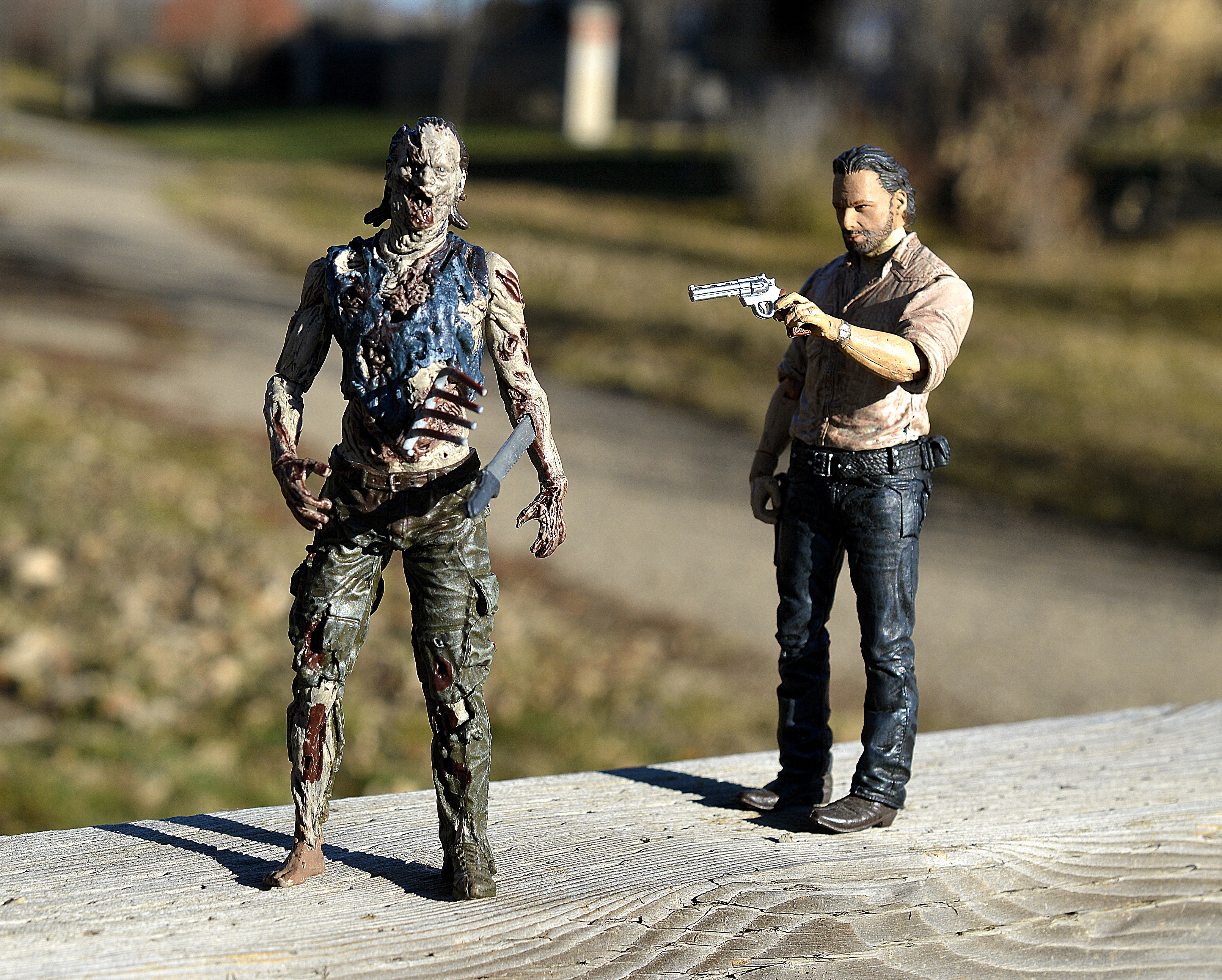 danger, young adult, apocalypse, footpath, threat, violence, leisure activity, corpse, real people, people, togetherness, monster, adult, walking dead, HD Wallpaper