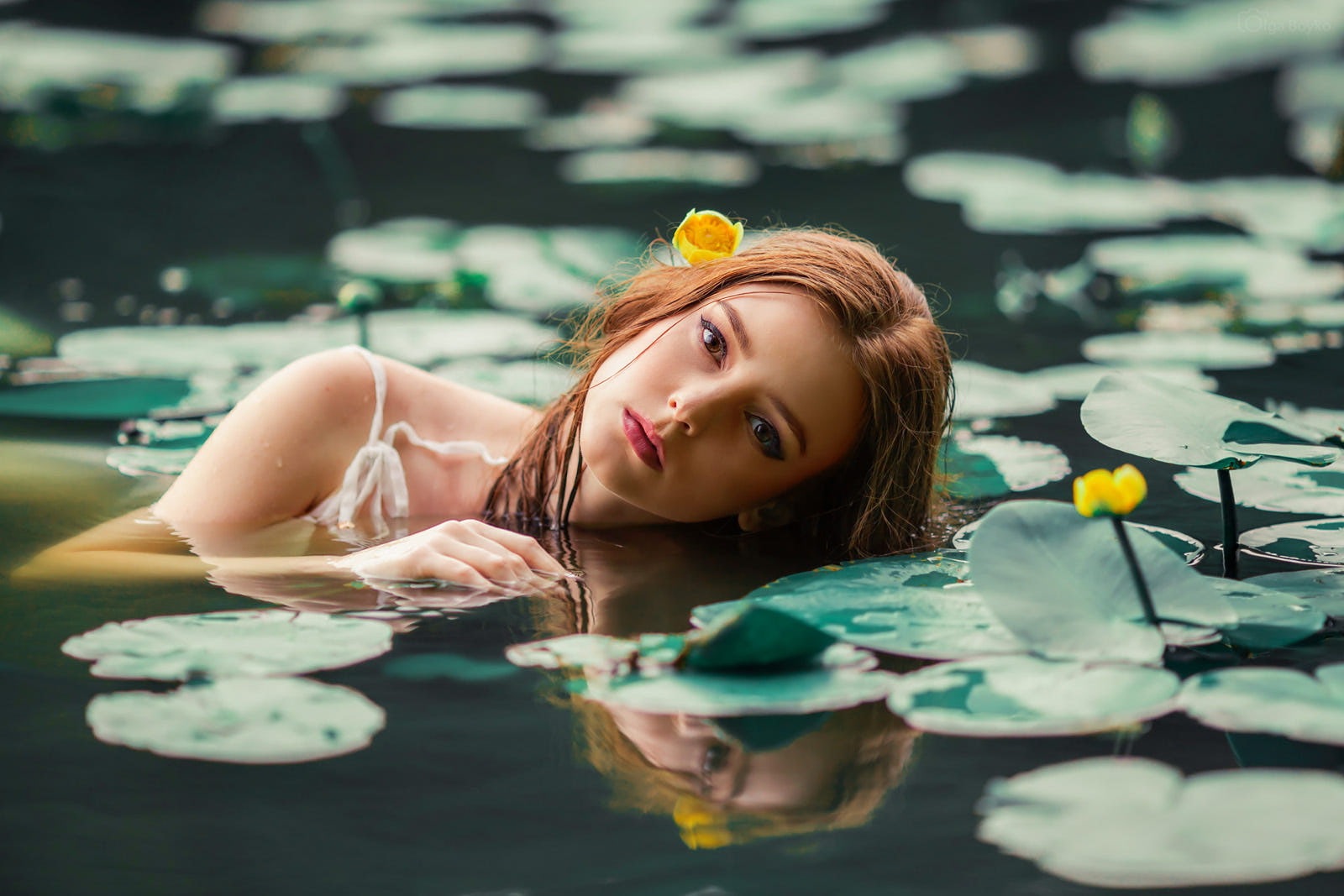 wet hair, face, Alexandra Girskaya, water, reflection, Olga Boyko, pond, 720P, portrait, wet clothing, brunette, brown eyes, women outdoors, women, HD Wallpaper