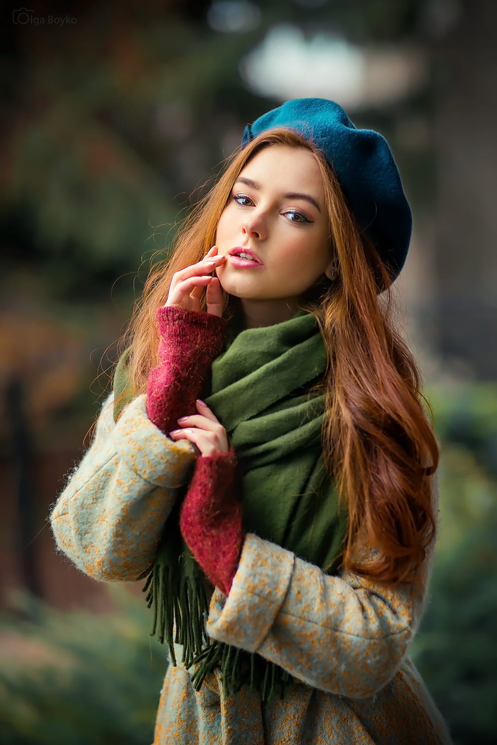 coats, hat, auburn hair, 720P, long hair, scarf, depth of field, brown eyes, blush, looking at viewer, women, brunette, makeup, Olga Boyko, Phone HD Wallpaper
