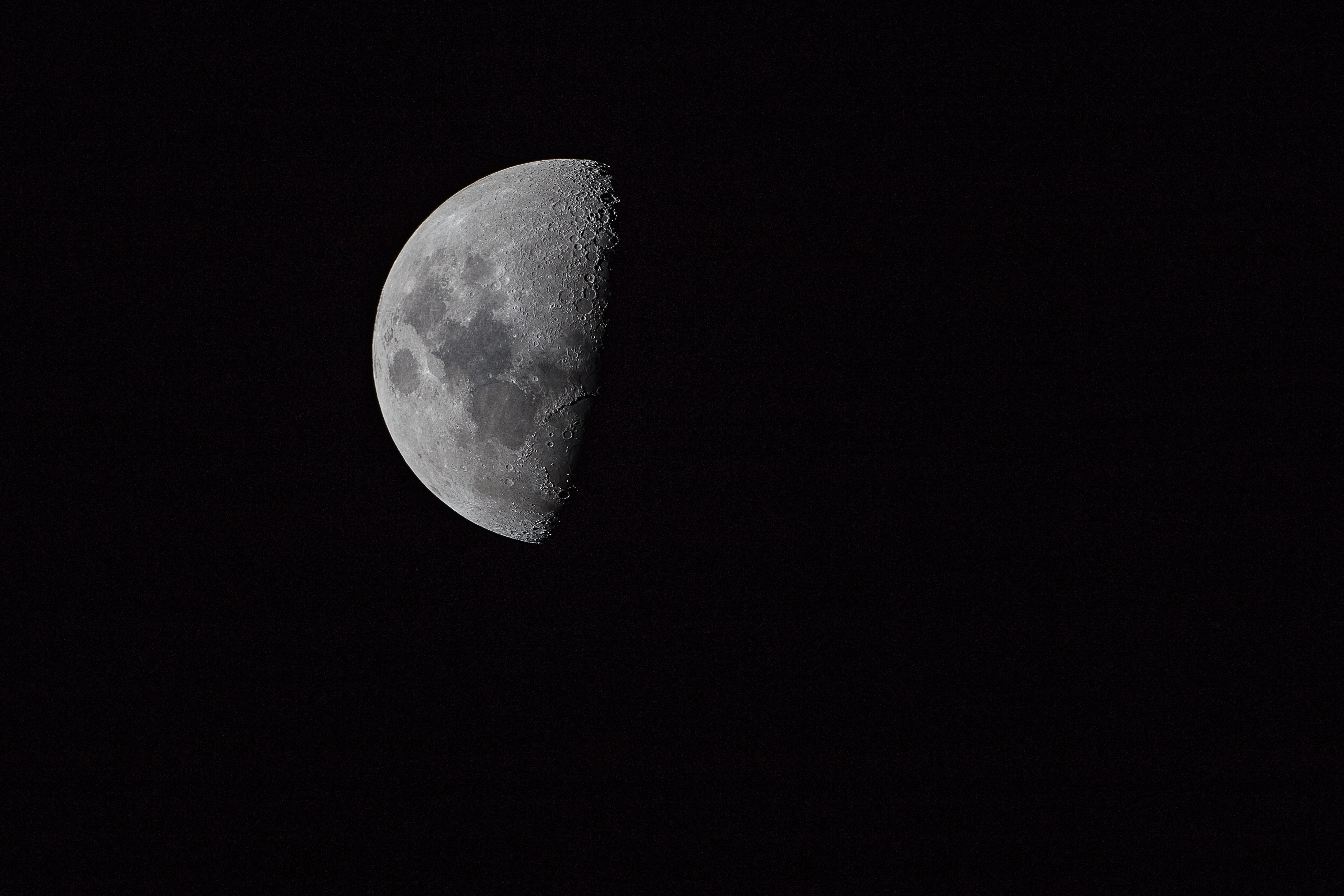 craters, black background, majestic, waning, eclipse, half moon, astronomy, space exploration, tranquility, low angle view, moon surface, moon, moonlight, HD Wallpaper