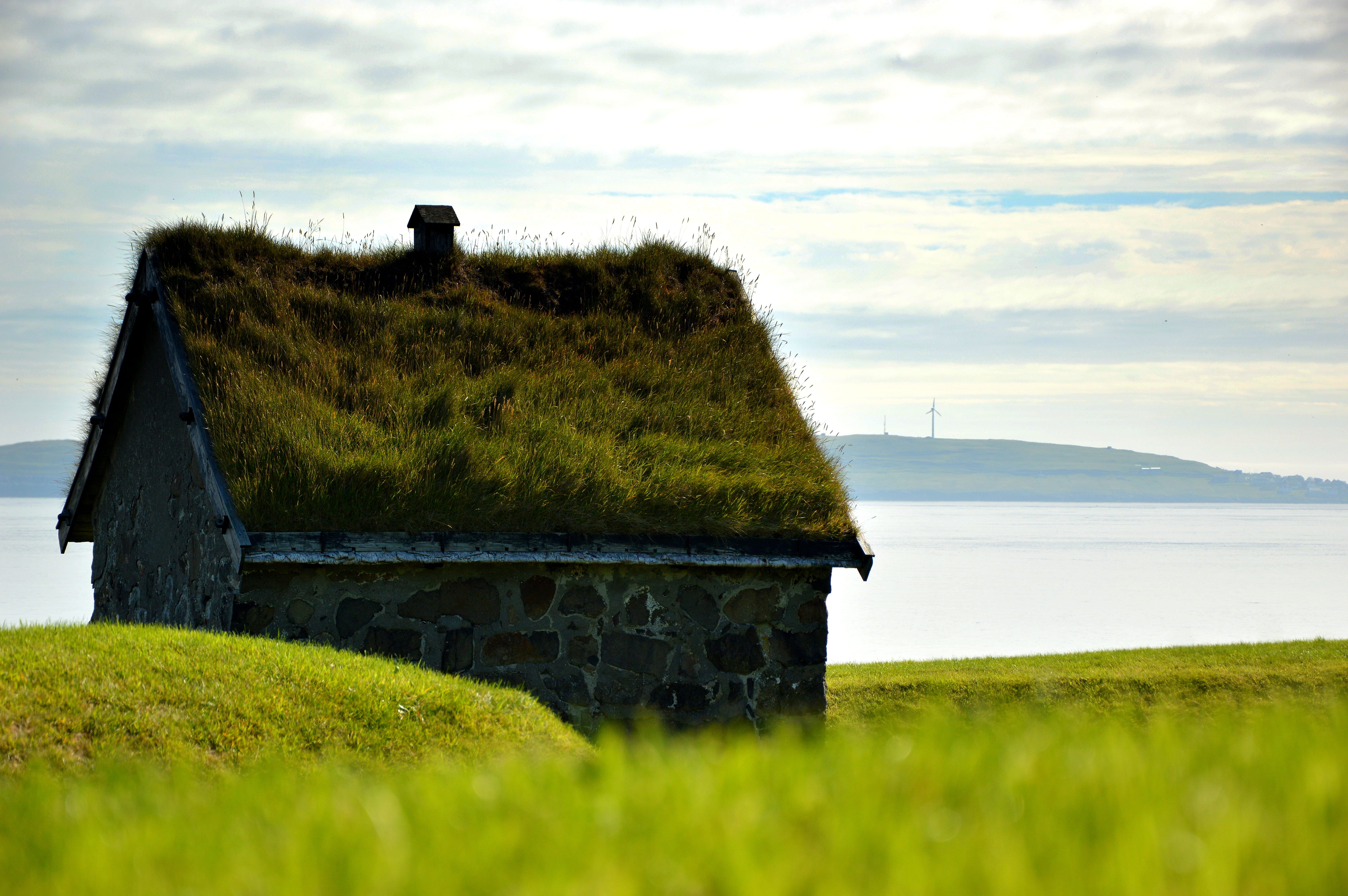 architecture, turf roof, 5K, tranquil scene, plant, growth, built structure, sky, house, old, scenics - nature, tranquility, day, environment, outdoors, HD Wallpaper