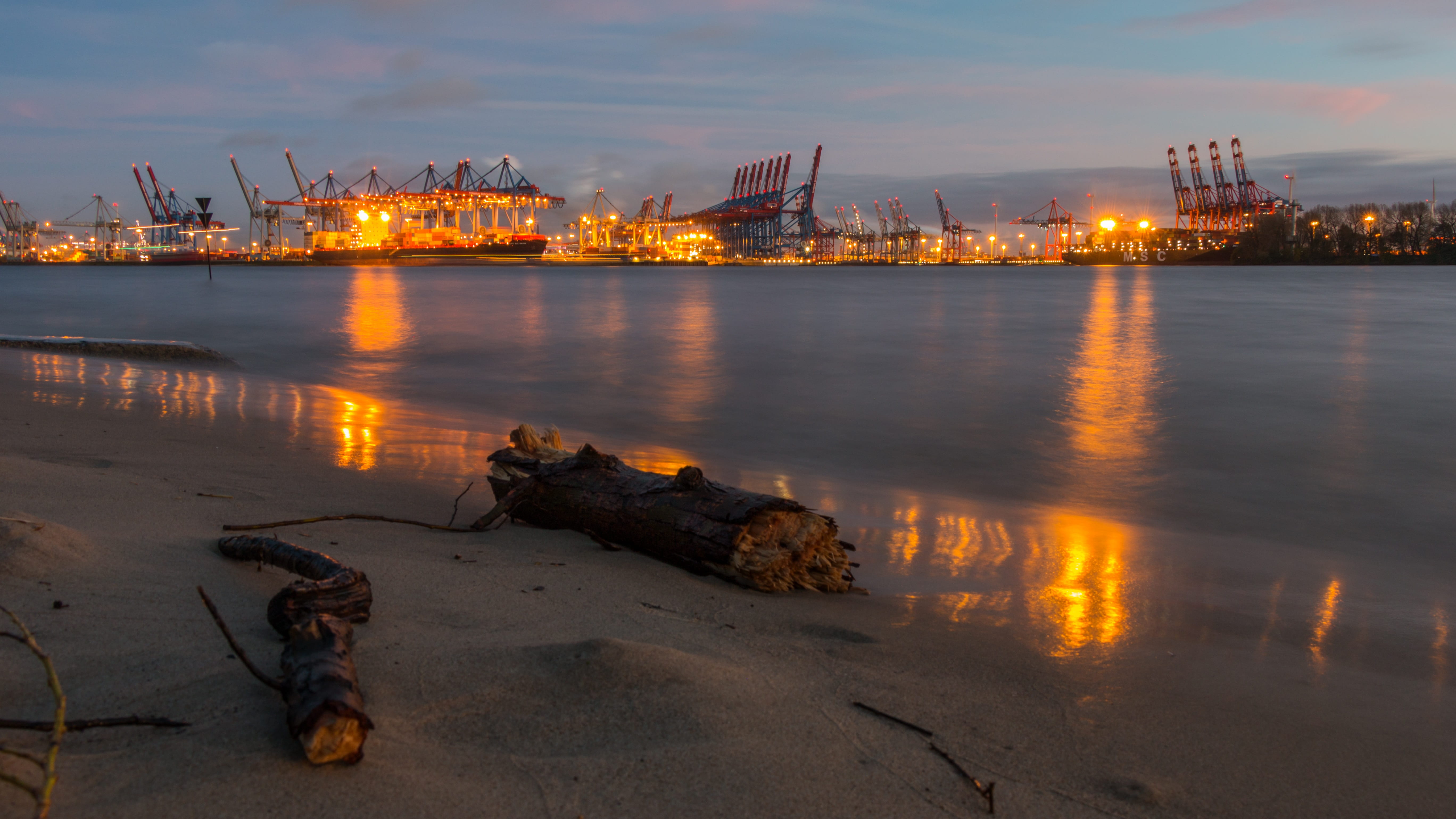 hanseatic, sky, elbe, germany, architecture, night, oil, port, hanseatic city, clouds, hamburg port, body, sunset, sea, city, near, light, reflection, elbe beach, HD Wallpaper