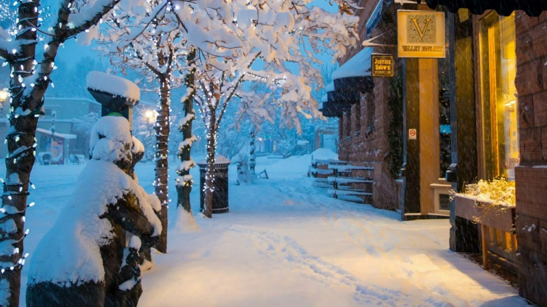 lighting equipment, winter, dusk, street, frozen, extreme weather, snowing, architecture, decoration, built structure, covering, ice, frost, colorado, aspen, HD Wallpaper