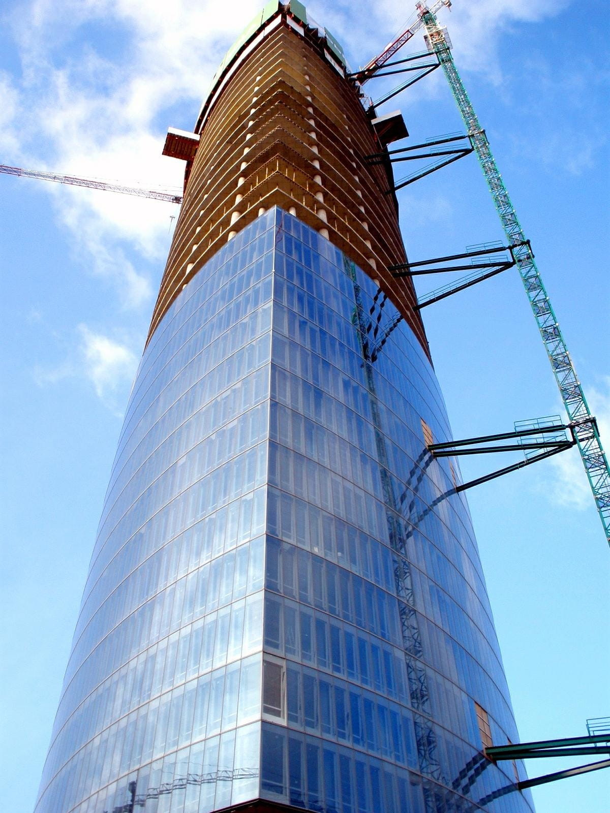 bilbao, crane, nature, glass, architecture, sky, outdoors, no people, spain, tall - high, torre iberdrola, industry, building, unfinished, construction site, Phone HD Wallpaper