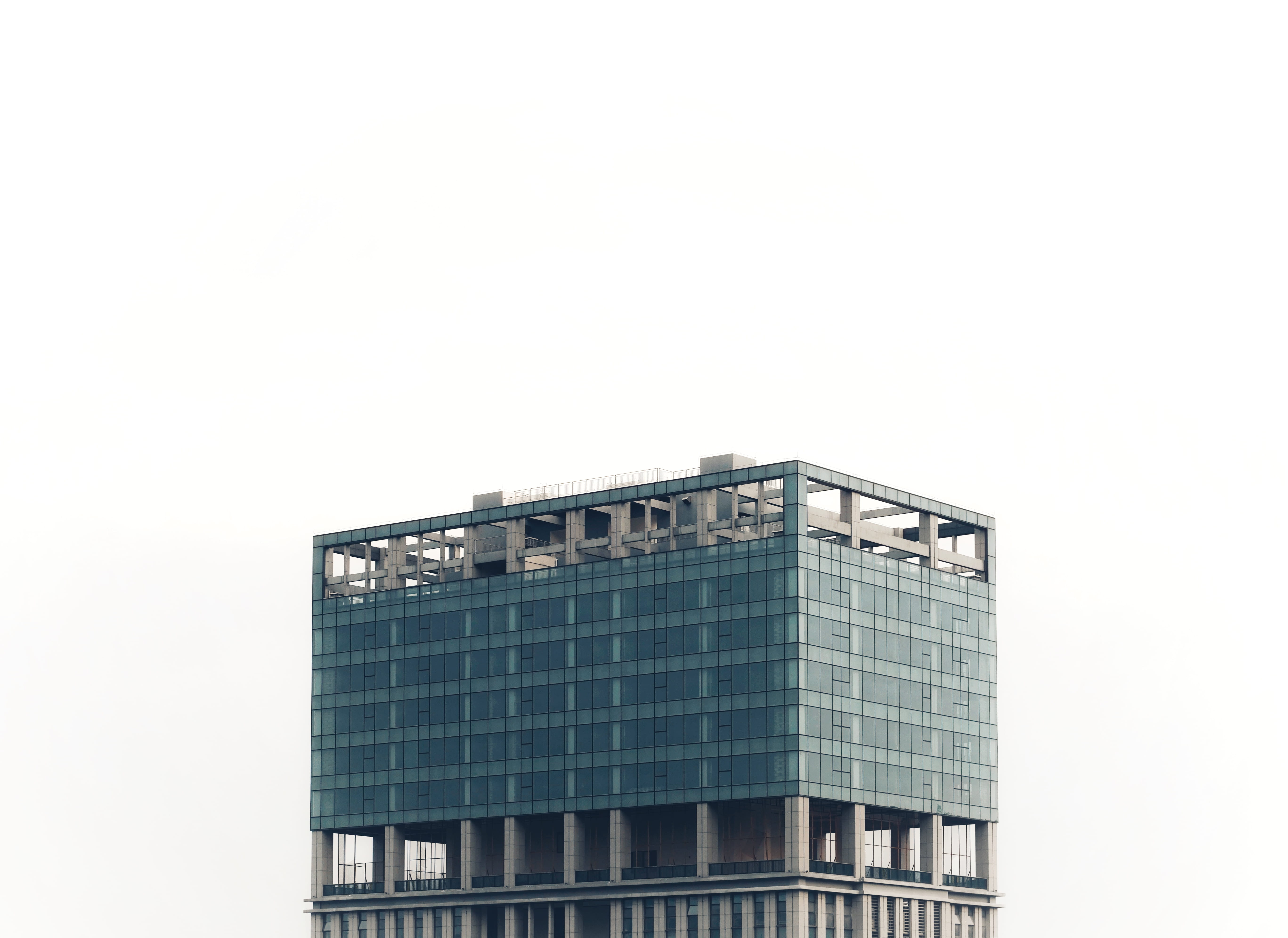 building, bmx, downtown, metropolis, convention center, modern, nature, unfinished, building exterior, tarmac, condo, architecture, copy space, business, HD Wallpaper