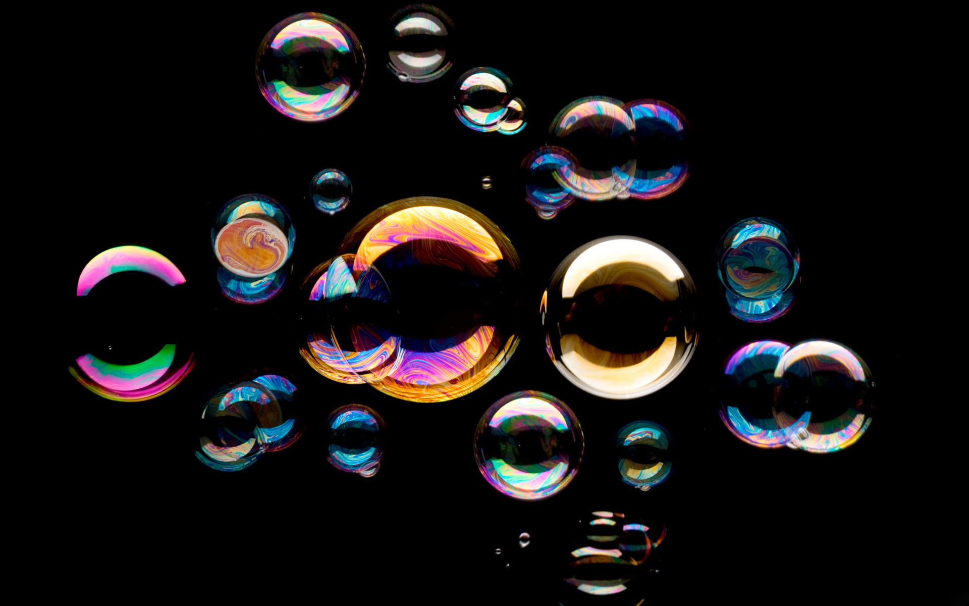 shape, macro, bubbles, air, black, vulnerability, backgrounds, mid-air, fragility, pattern, geometric shape, reflection, close-up, creativity, circle, 1080P, HD Wallpaper