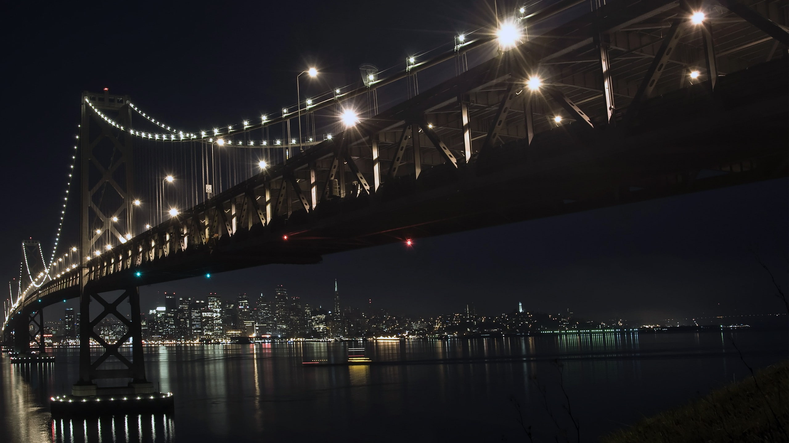 street light, architecture, 2K, sky, water, suspension bridge, connection, illuminated, bridge - man made structure, transportation, city, night, engineering, HD Wallpaper